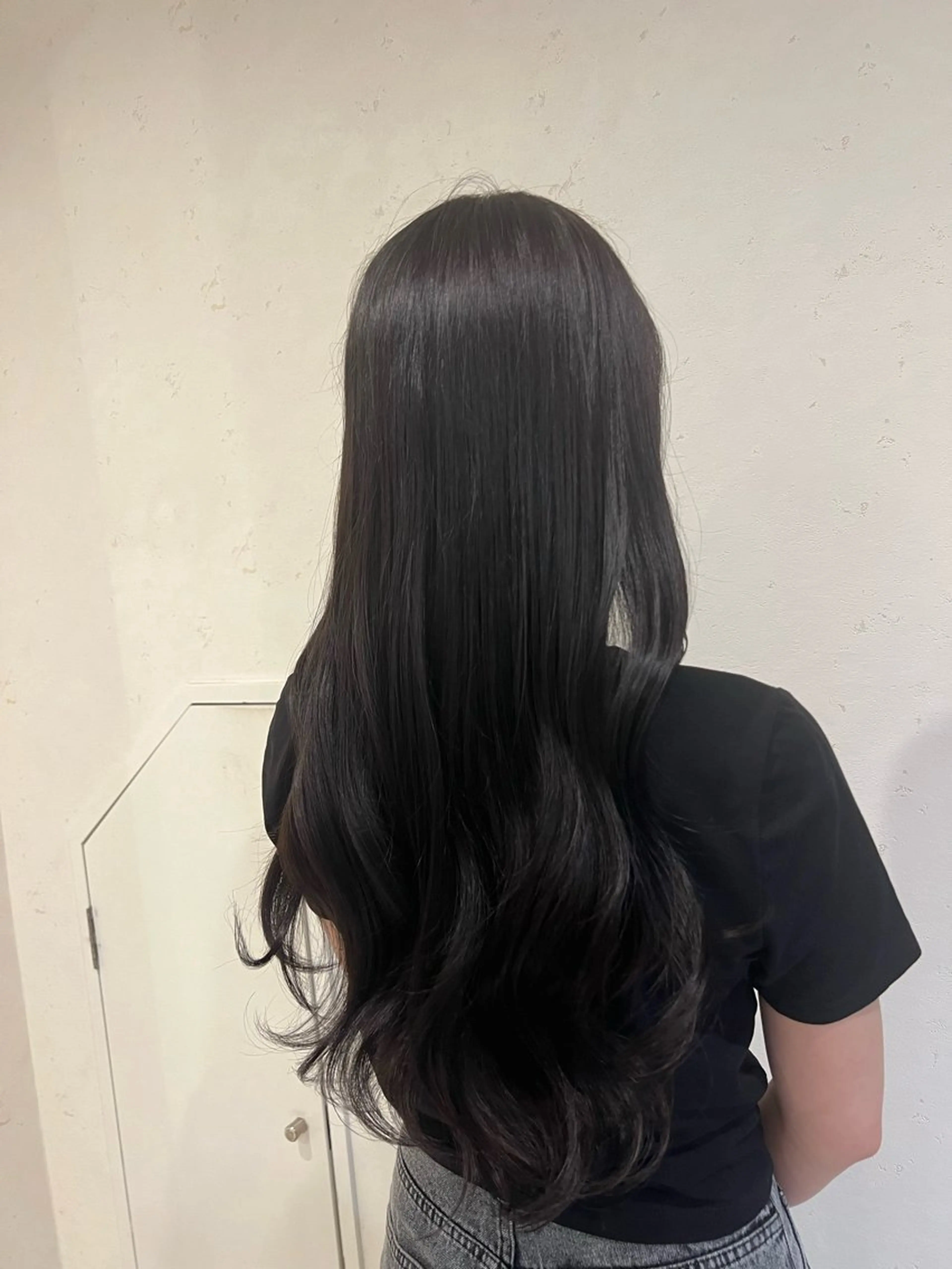 ロング カラー 内沼 恵留菜のヘアスタイル