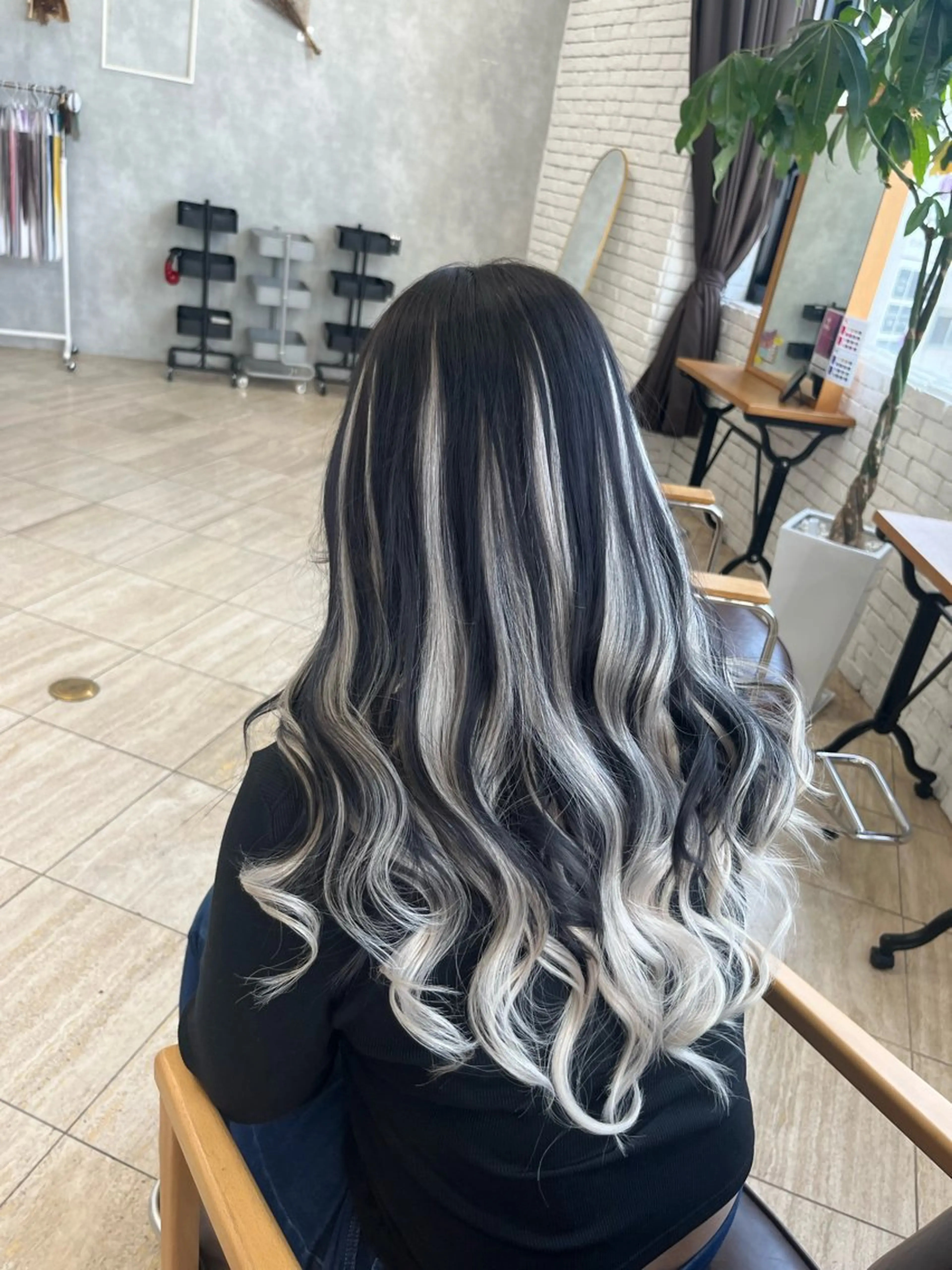 セミロング エクステ レイヤーカット エクステ ROSEL はしぐち ななみのヘアスタイル