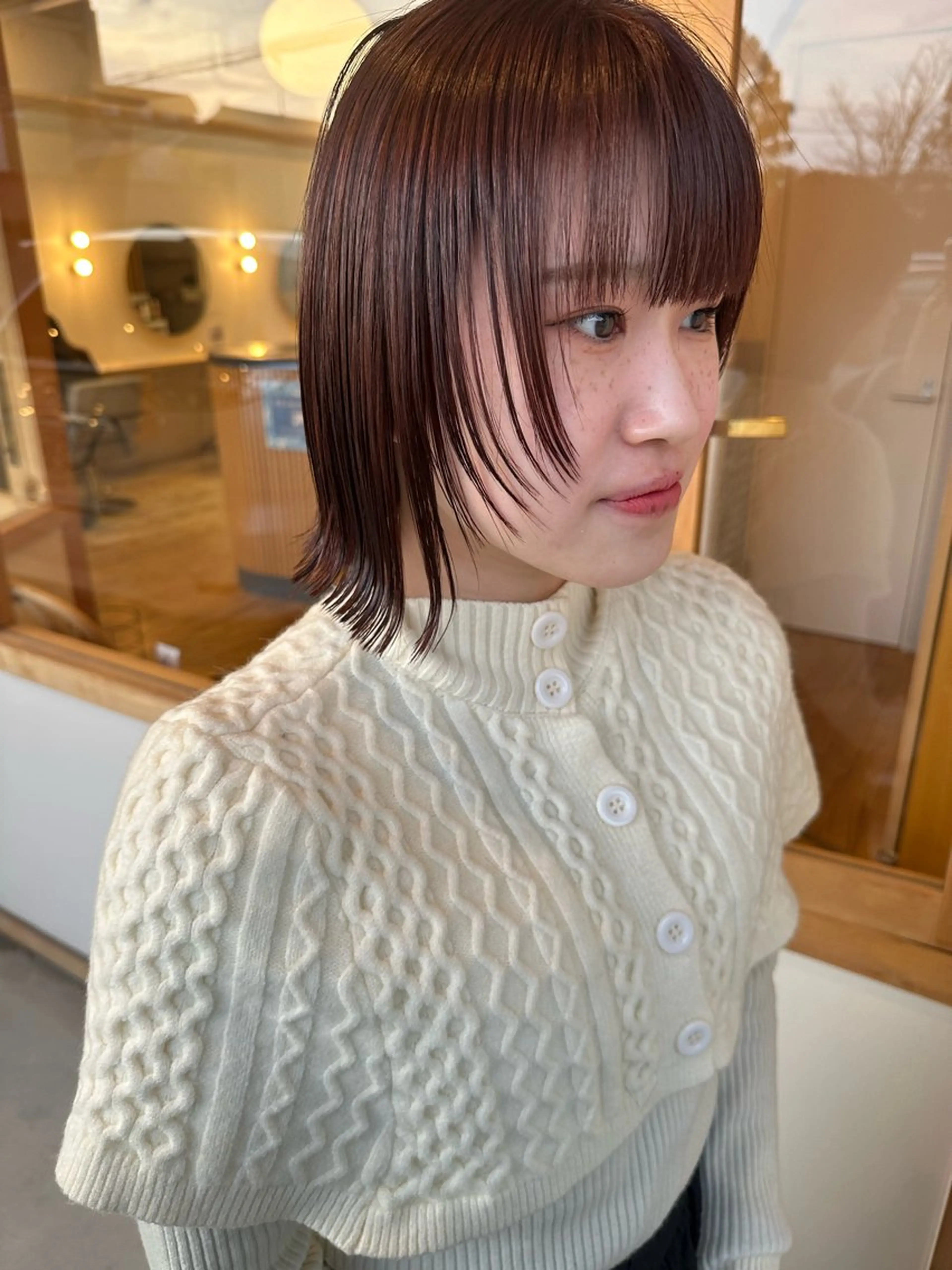 ミディアム 奧村 真奈のヘアスタイル