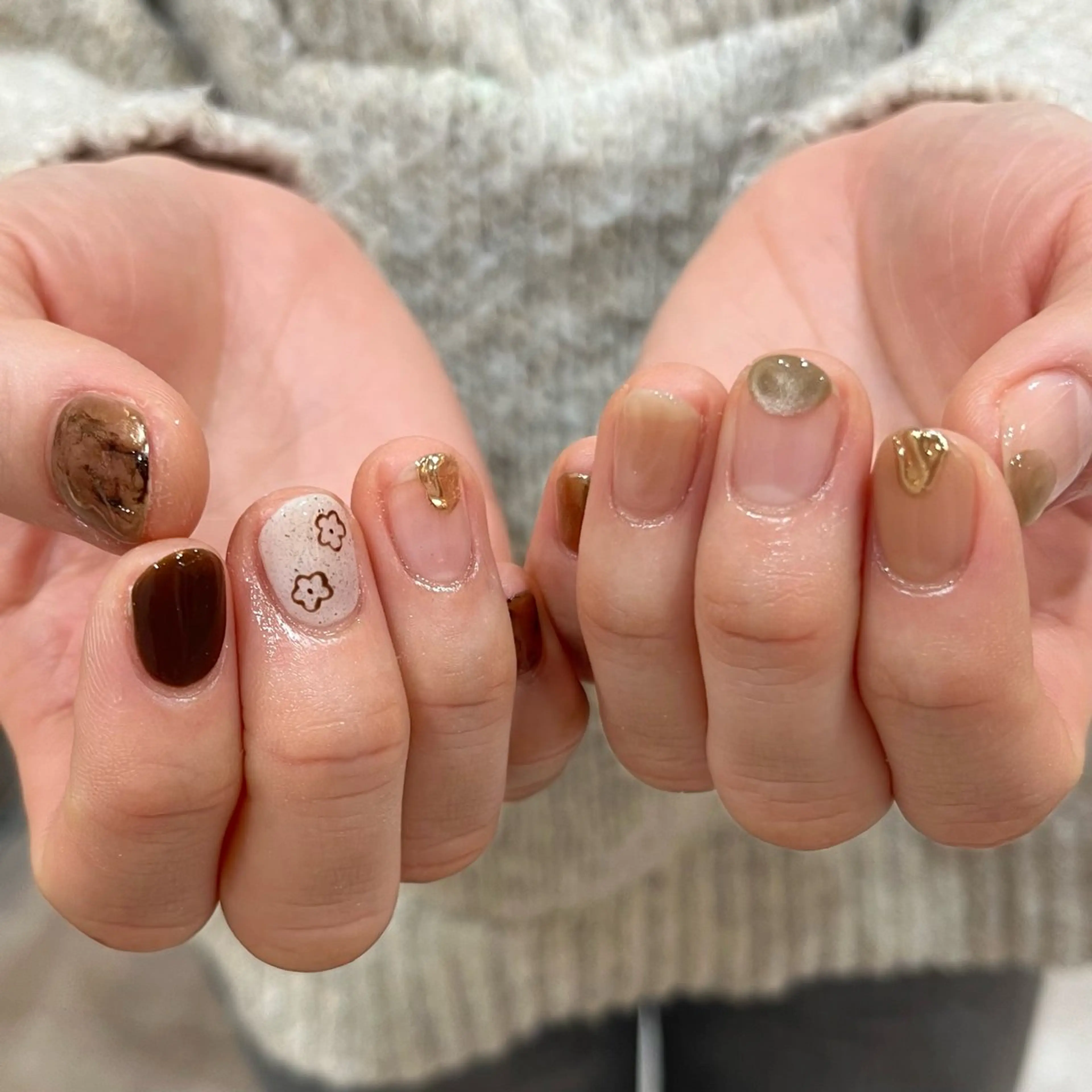 ネイル ハンドネイル shio ♡ 1〜2月予約受付中のネイルデザイン