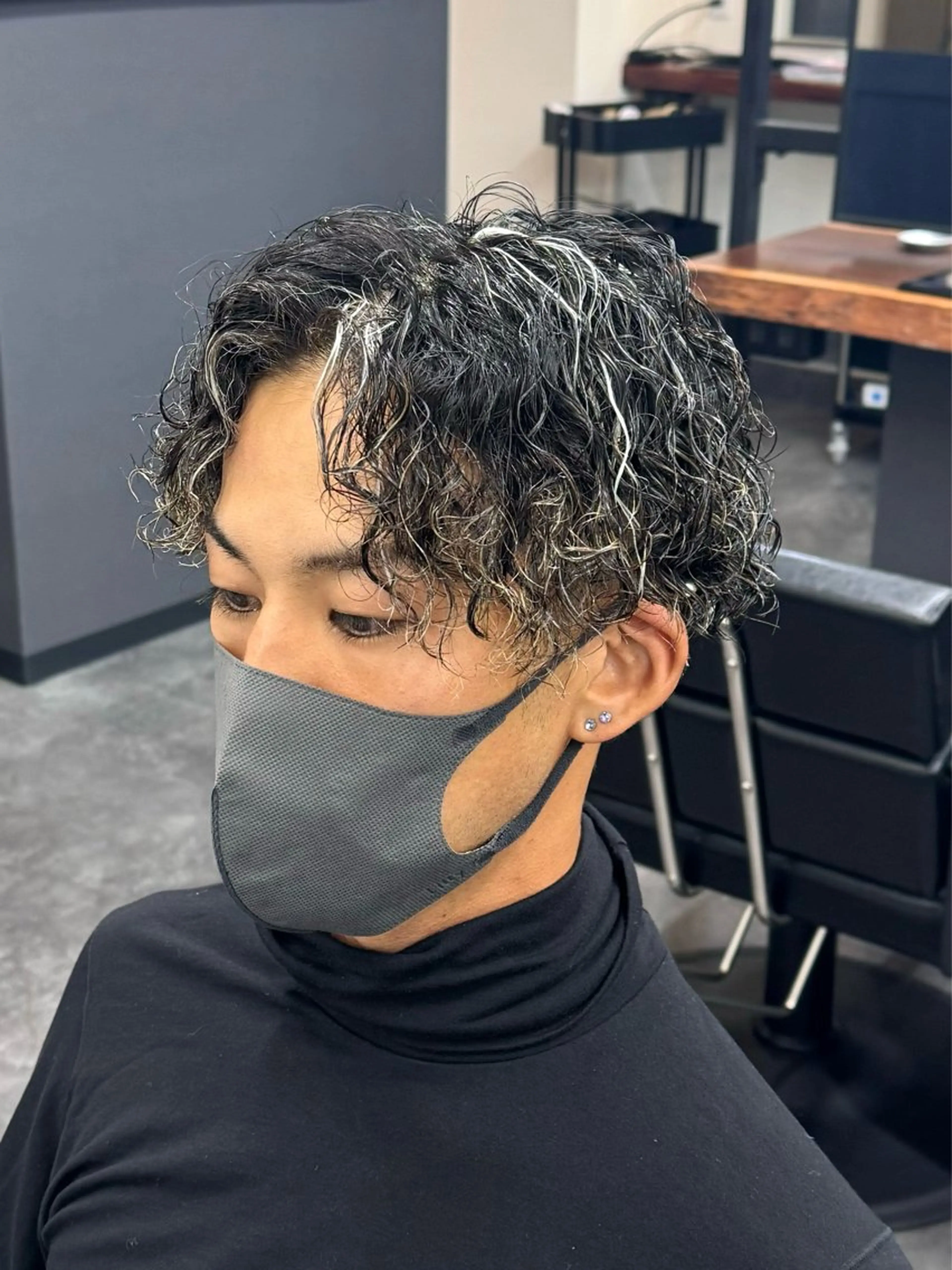 カラー パーマ メンズ メンズブリーチ メンズメッシュ ブリーチ メッシュ カット ヘアカラー パーマ 柏メンズカットパーマ NO.1タイチのヘアスタイル