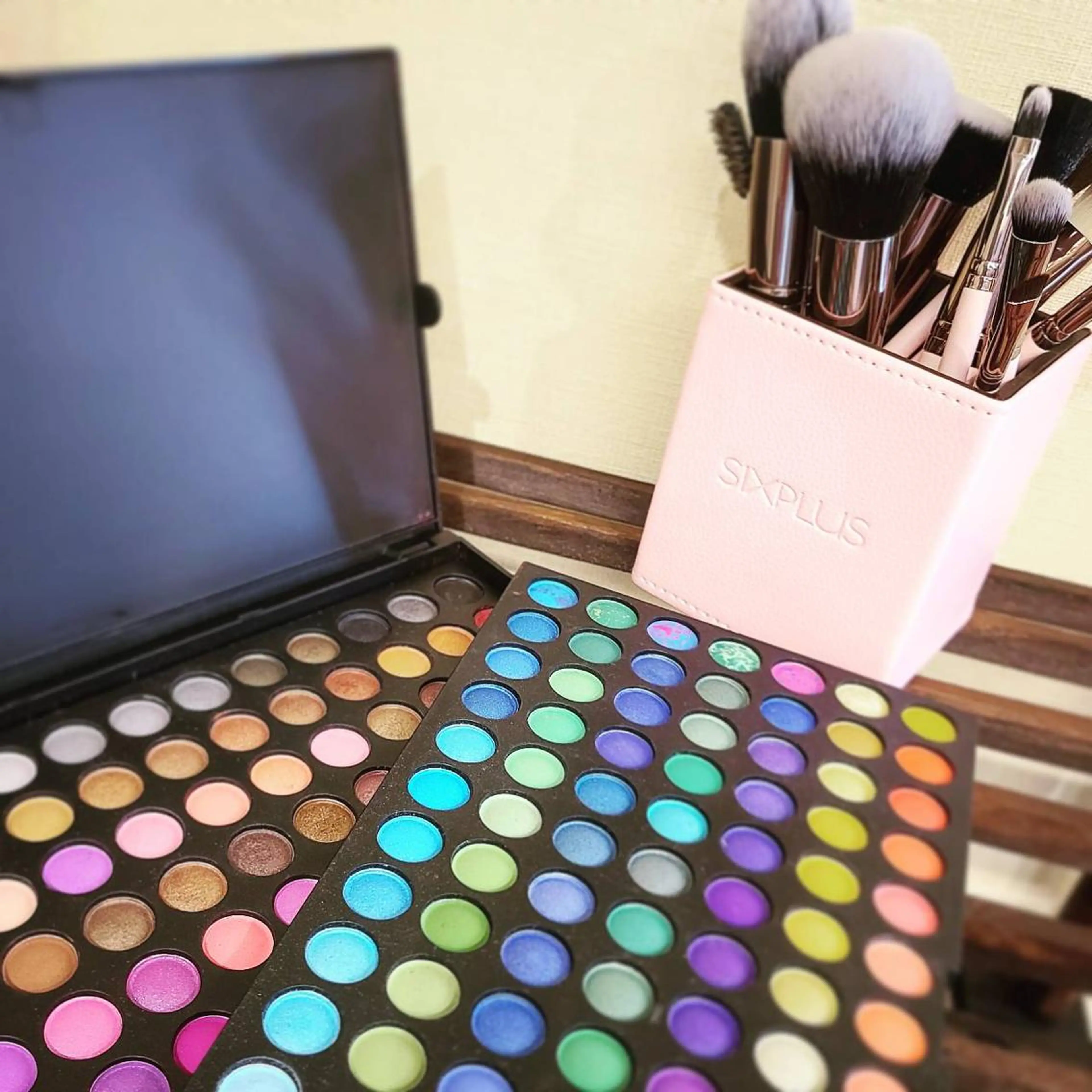 青木 麻紀のヘアスタイル