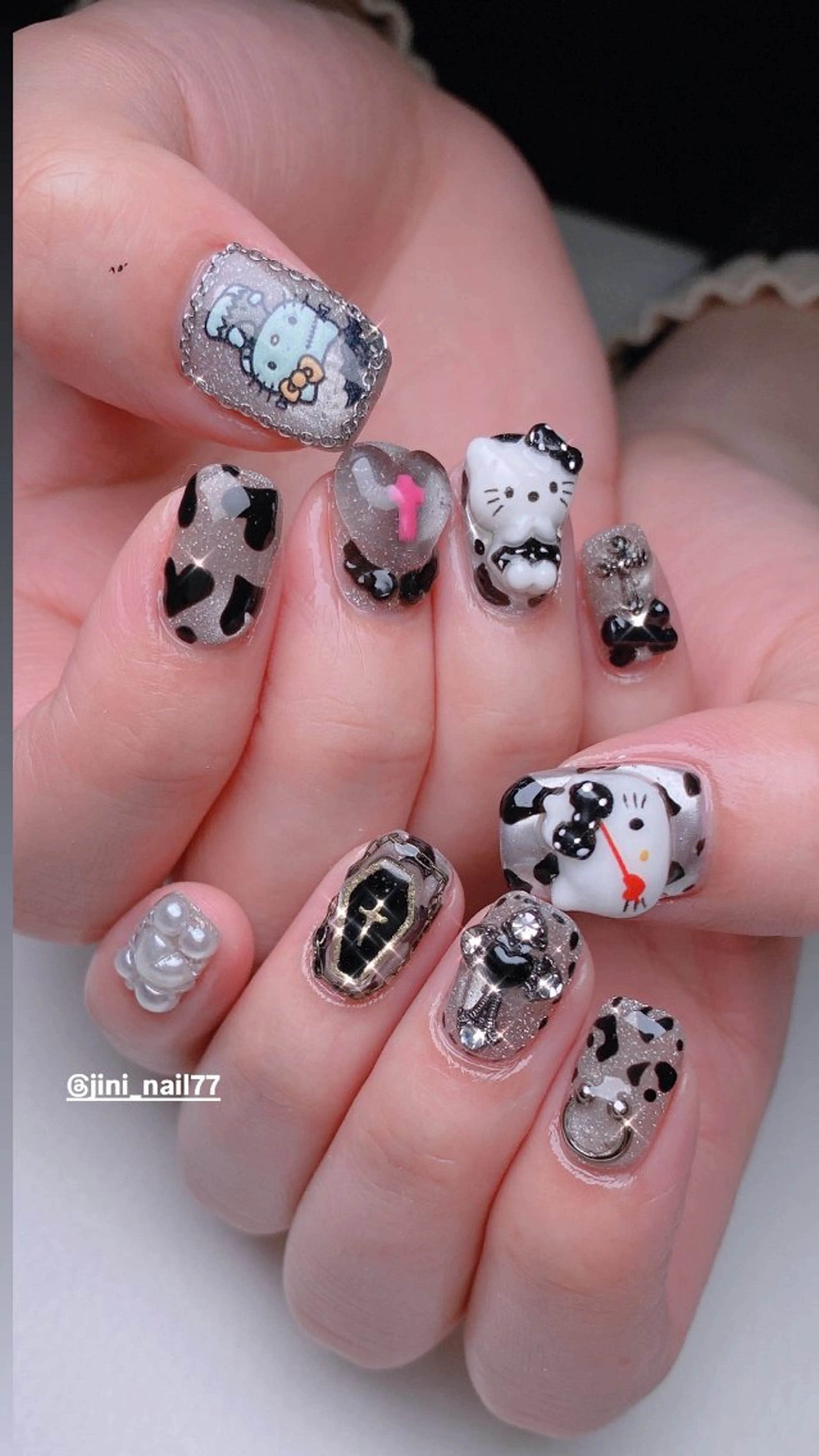 ネイル JINI NAIL所属・ジニ ネイルのネイルデザイン