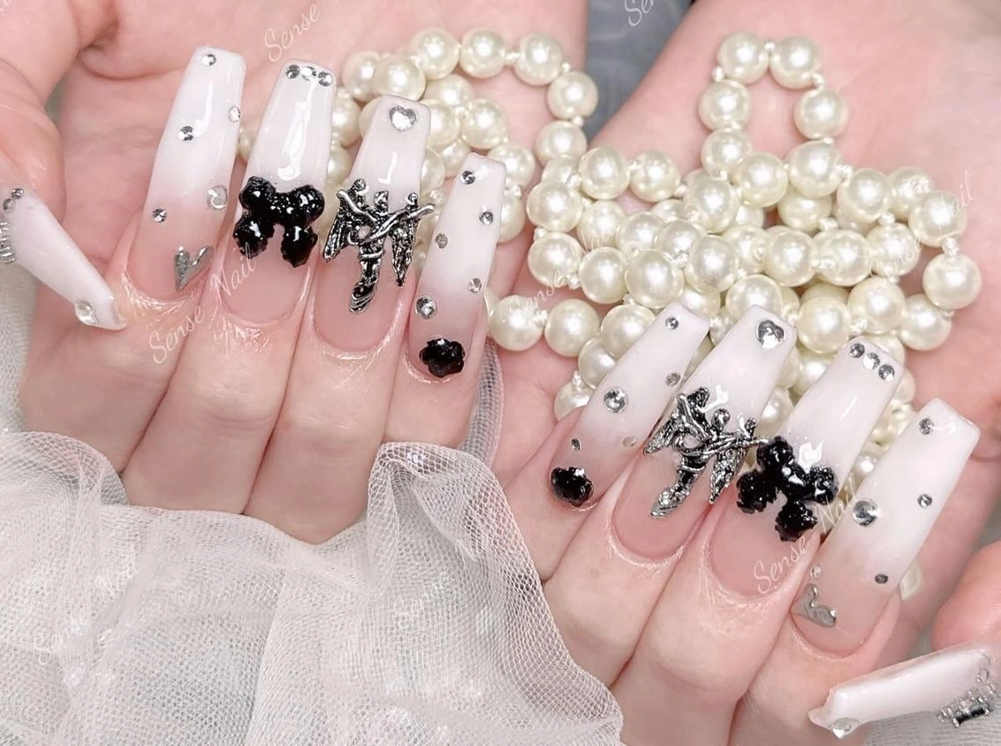 ネイル ハンドネイル ハンドケア Feinn Ink💕のネイルデザイン