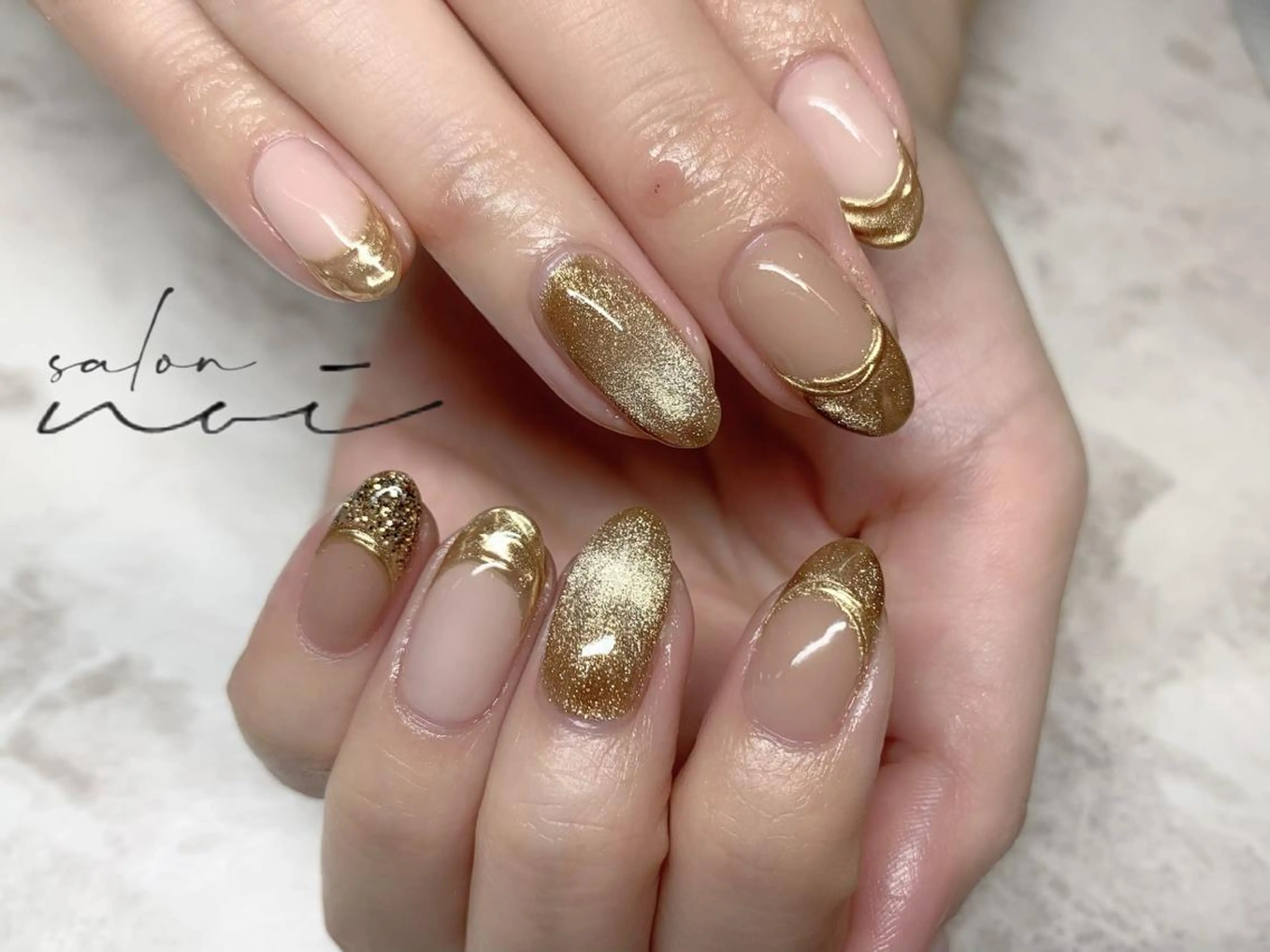 ネイル ゴールド salon noi所属・salon noiのネイルデザイン