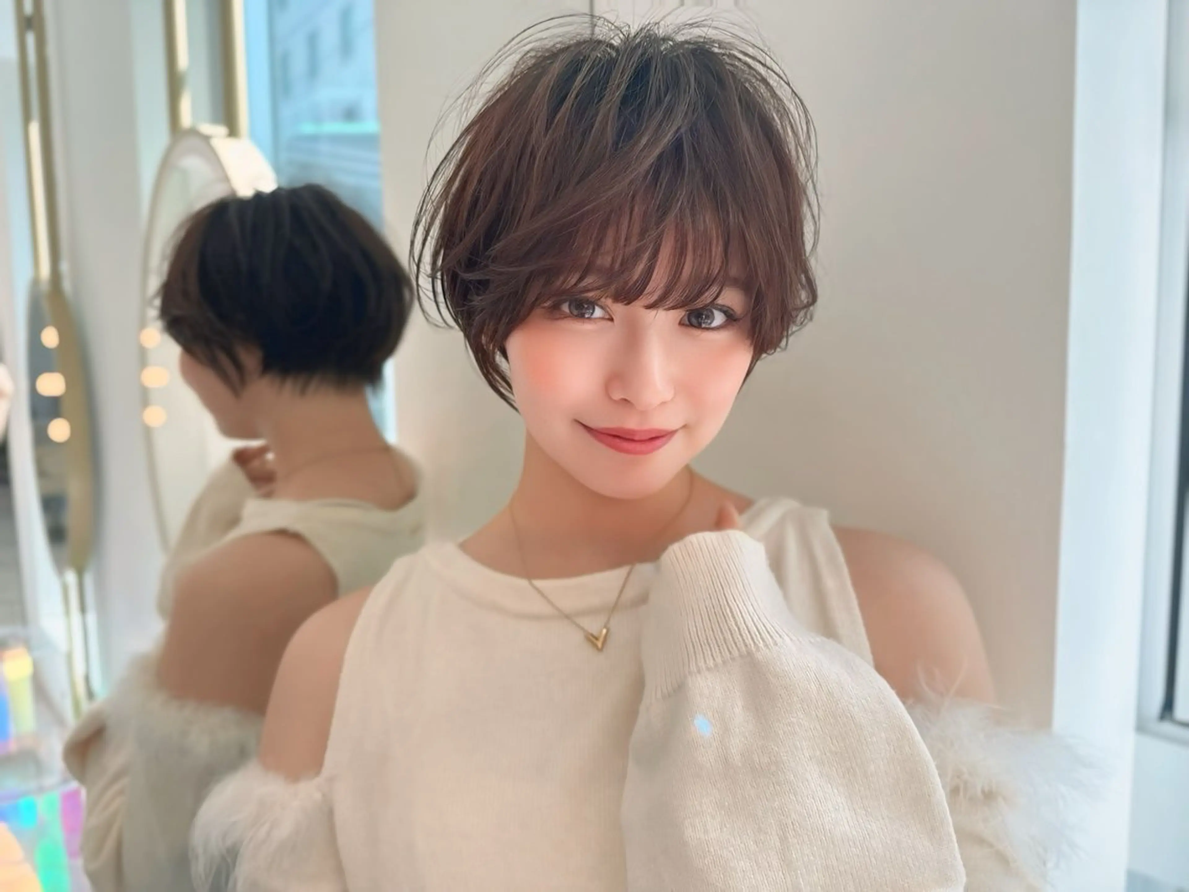 ショート カラー ショートヘア 小顔カット カット ヘアカラー トリートメント 🌟TOSHI/透明 感カラー/ショートのヘアスタイル