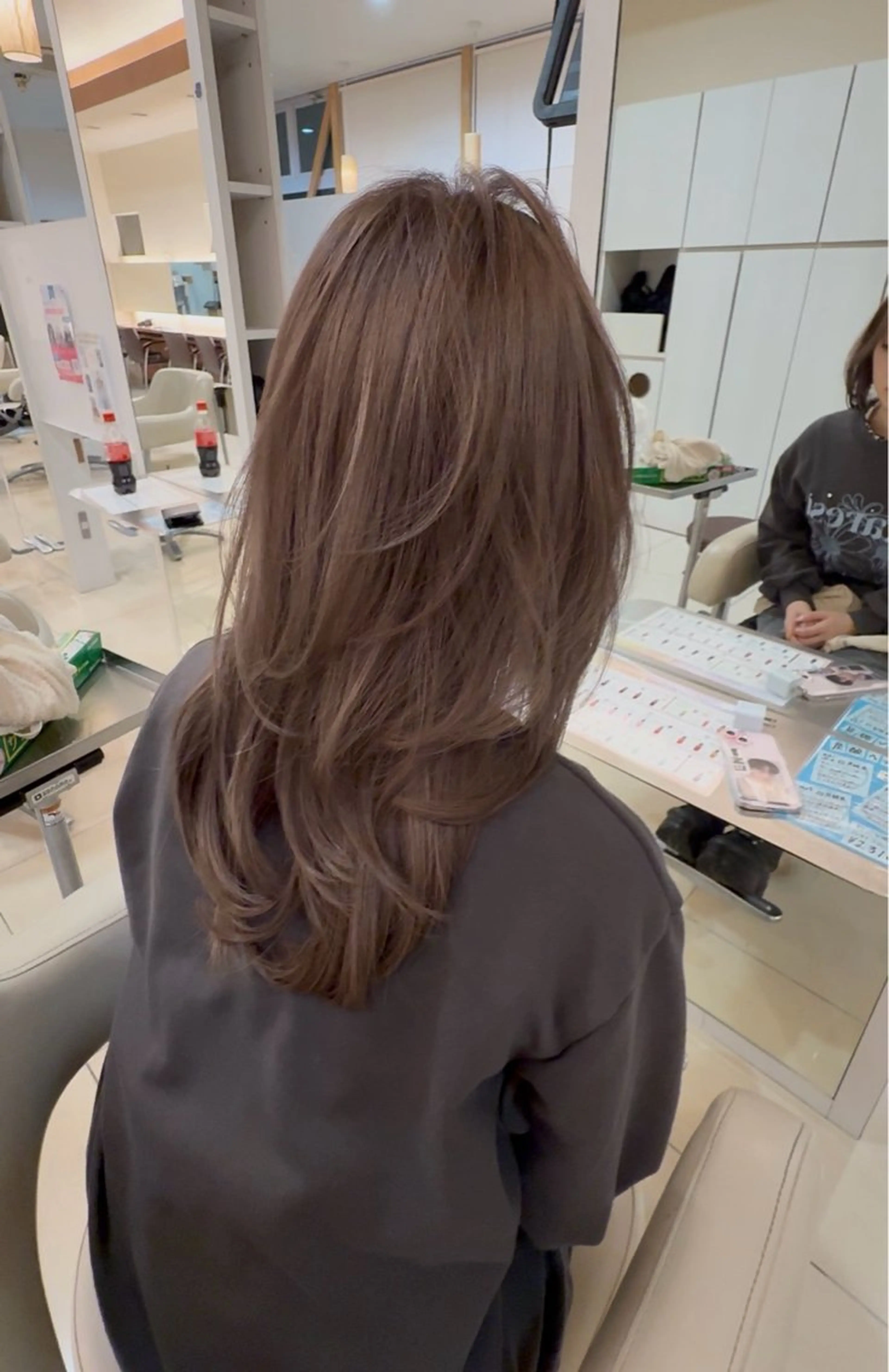 セミロング 韓国ヘア⭐️石原 宏武⭐️のヘアスタイル