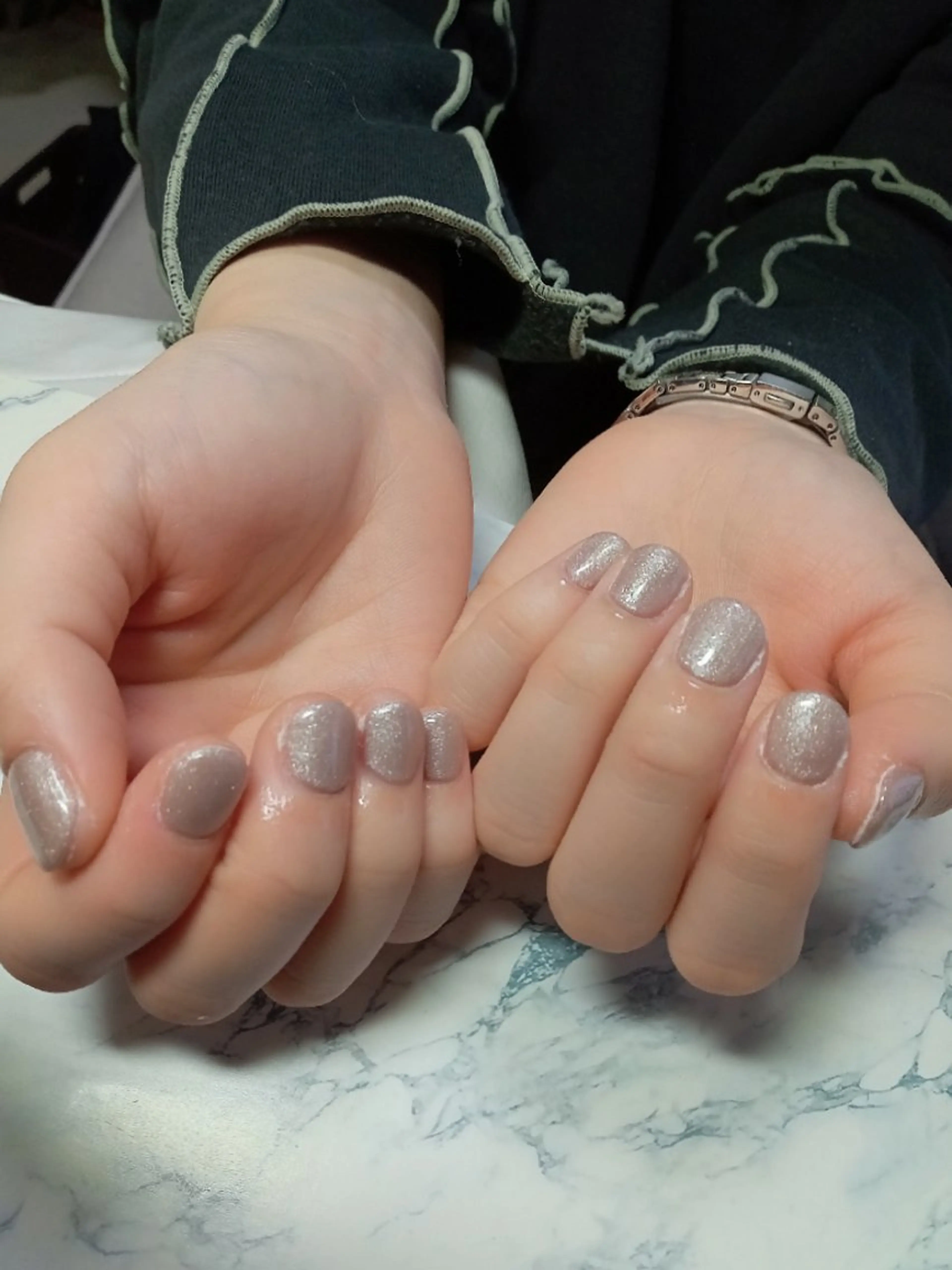 ネイル 長さ出し ジェルネイル キラキラネイル ラメ(グリッター) ラメグラデーション ハンドネイル flure de neige yukiのネイルデザイン