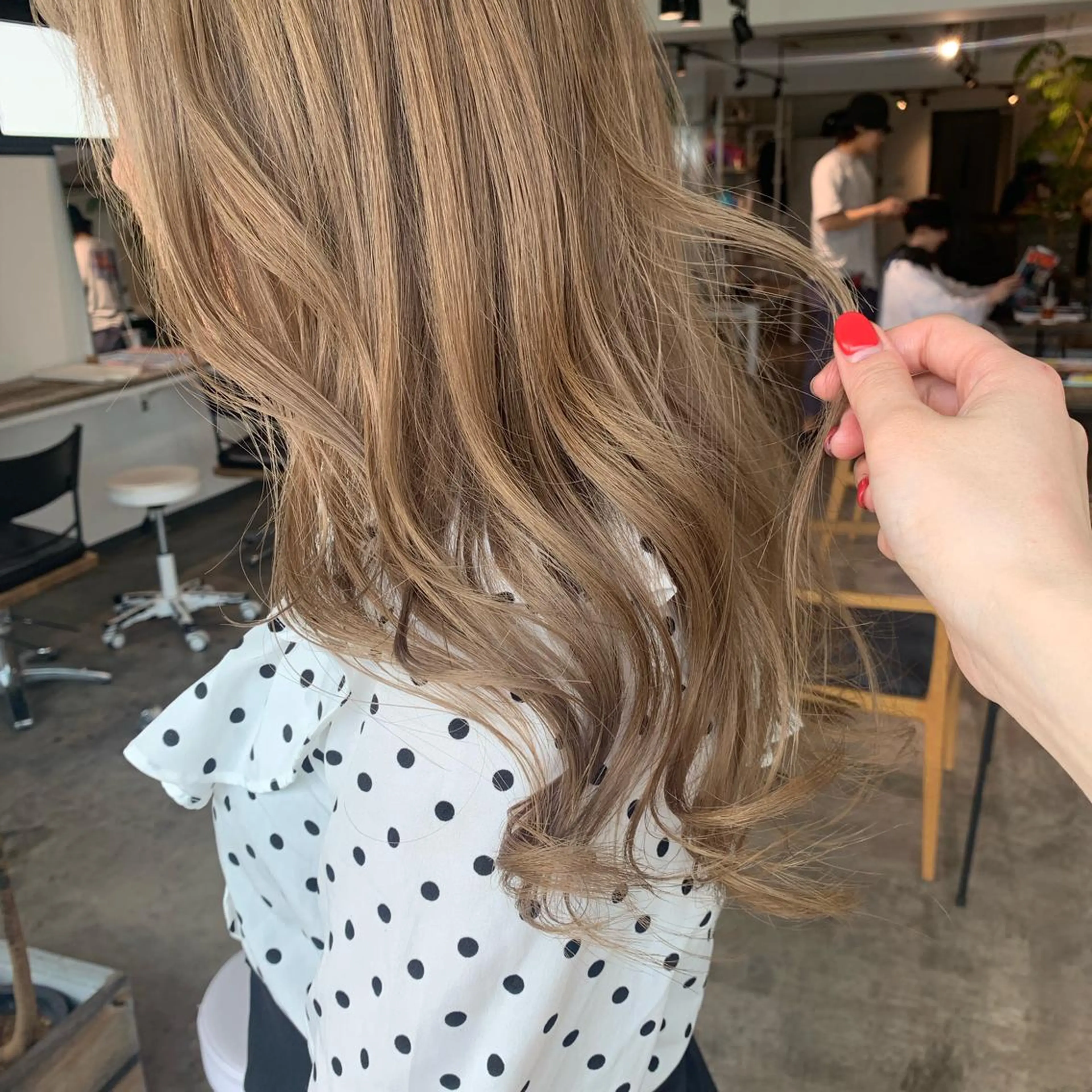 ロング etore 矢場町 南沙希のヘアスタイル