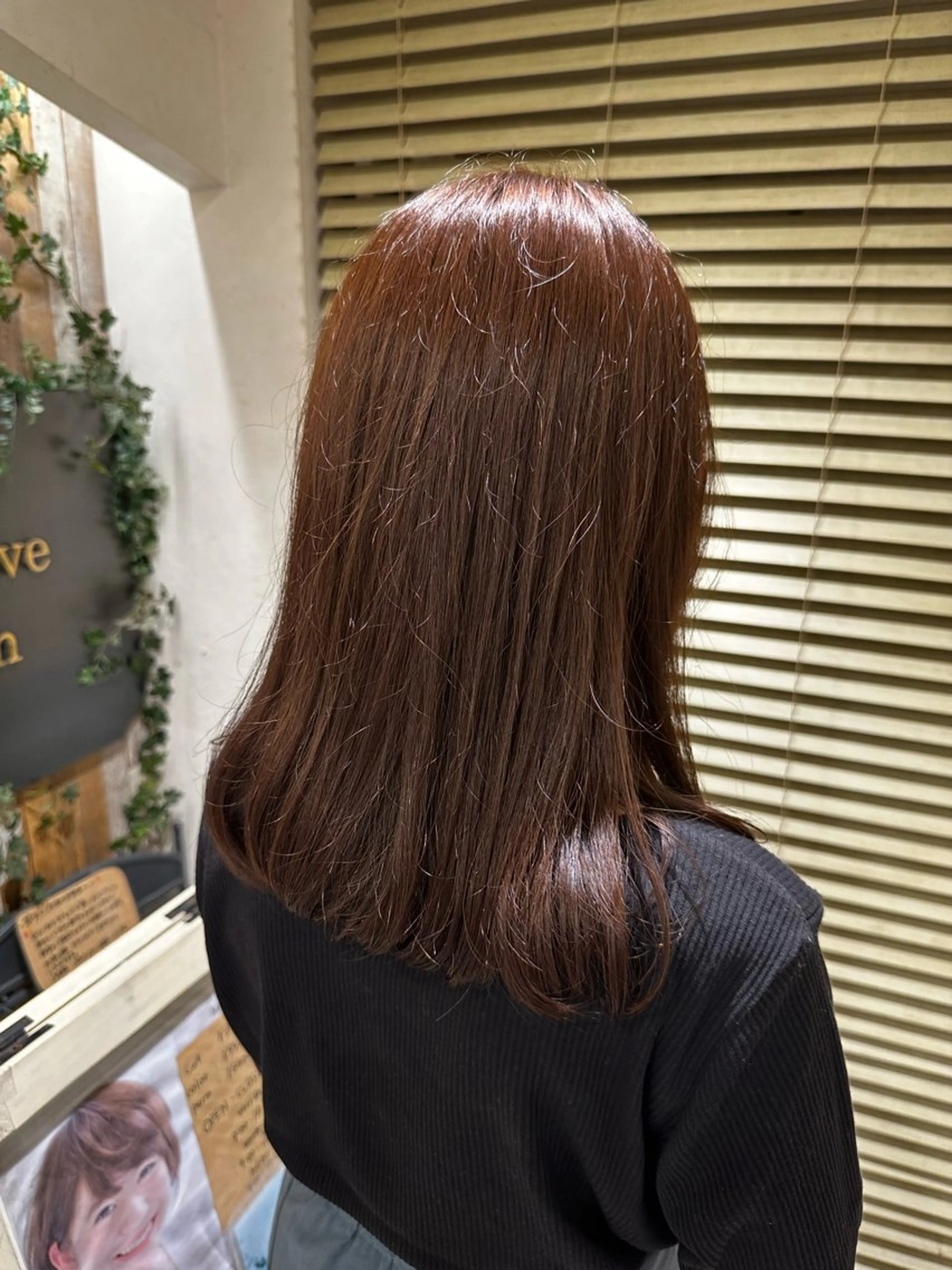 ミディアム カラー カット ヘアカラー 岡本 葵のヘアスタイル