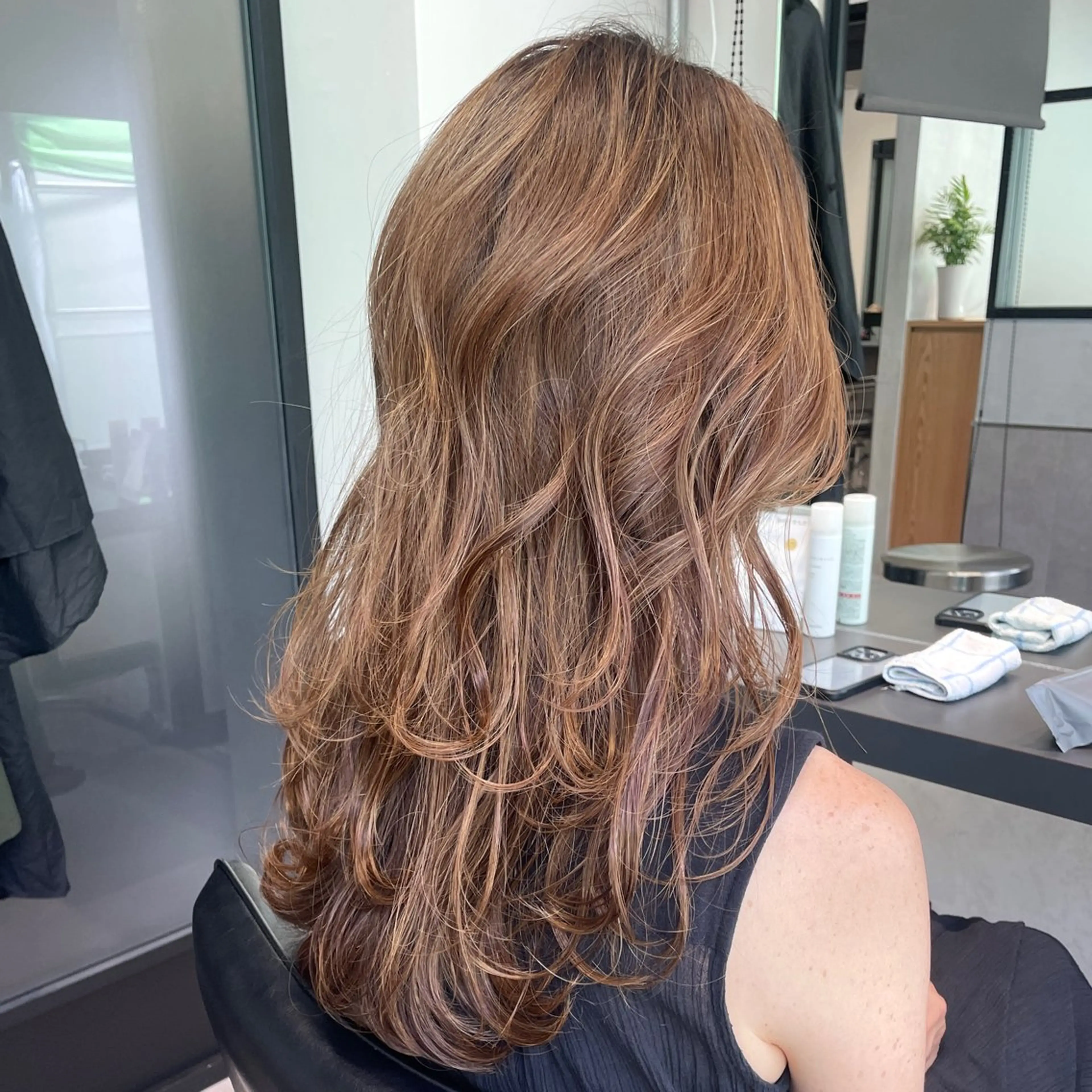 ロング カラー ハイライトカラー ハイライト トリートメント ヘアカラー トリートメント DX SHARE SALON所属・matka白髪ぼかし 大人ヘア/KEIKOのヘアスタイル