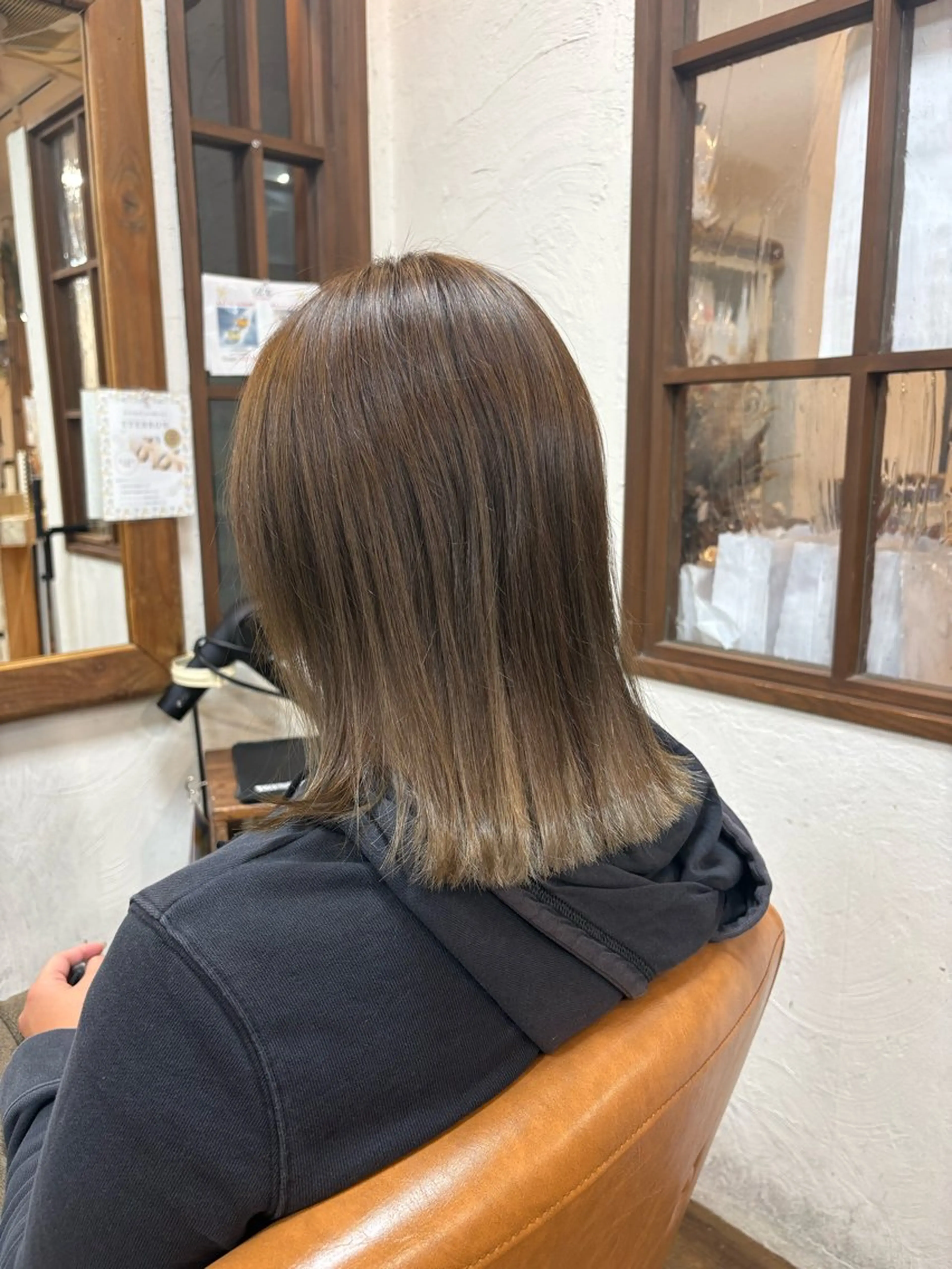 ミディアム カラー ヘアカラー 元山 ショート艶カラー🍀のヘアスタイル