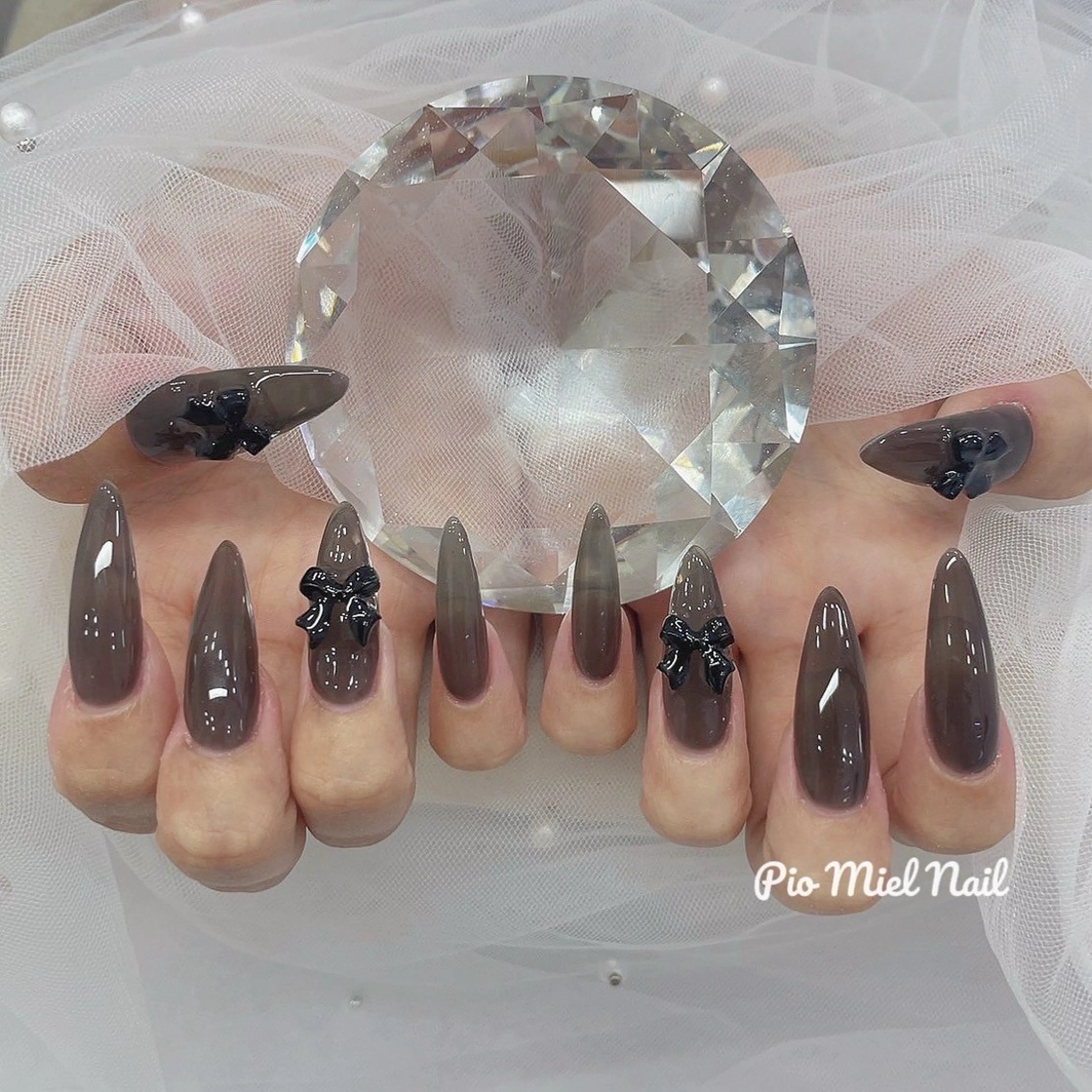 ミディアム 韓国風ヘア ハンドネイル momo 長さだしのネイルデザイン