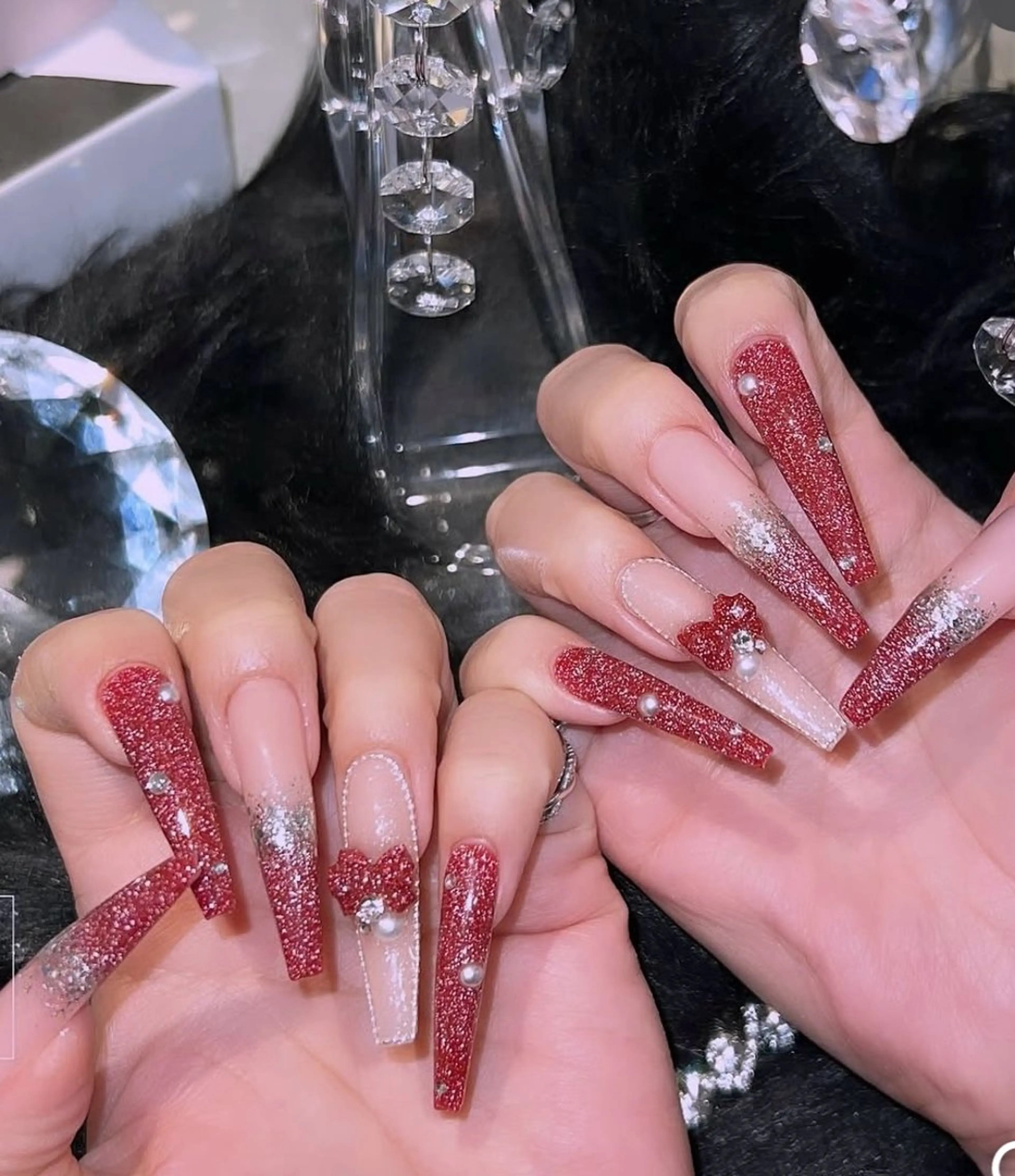 ネイル アートネイル ジェルネイル ガーリー キラキラネイル Nihonthy Nail 新宿所属・Nihonthy Nail 新宿のネイルデザイン