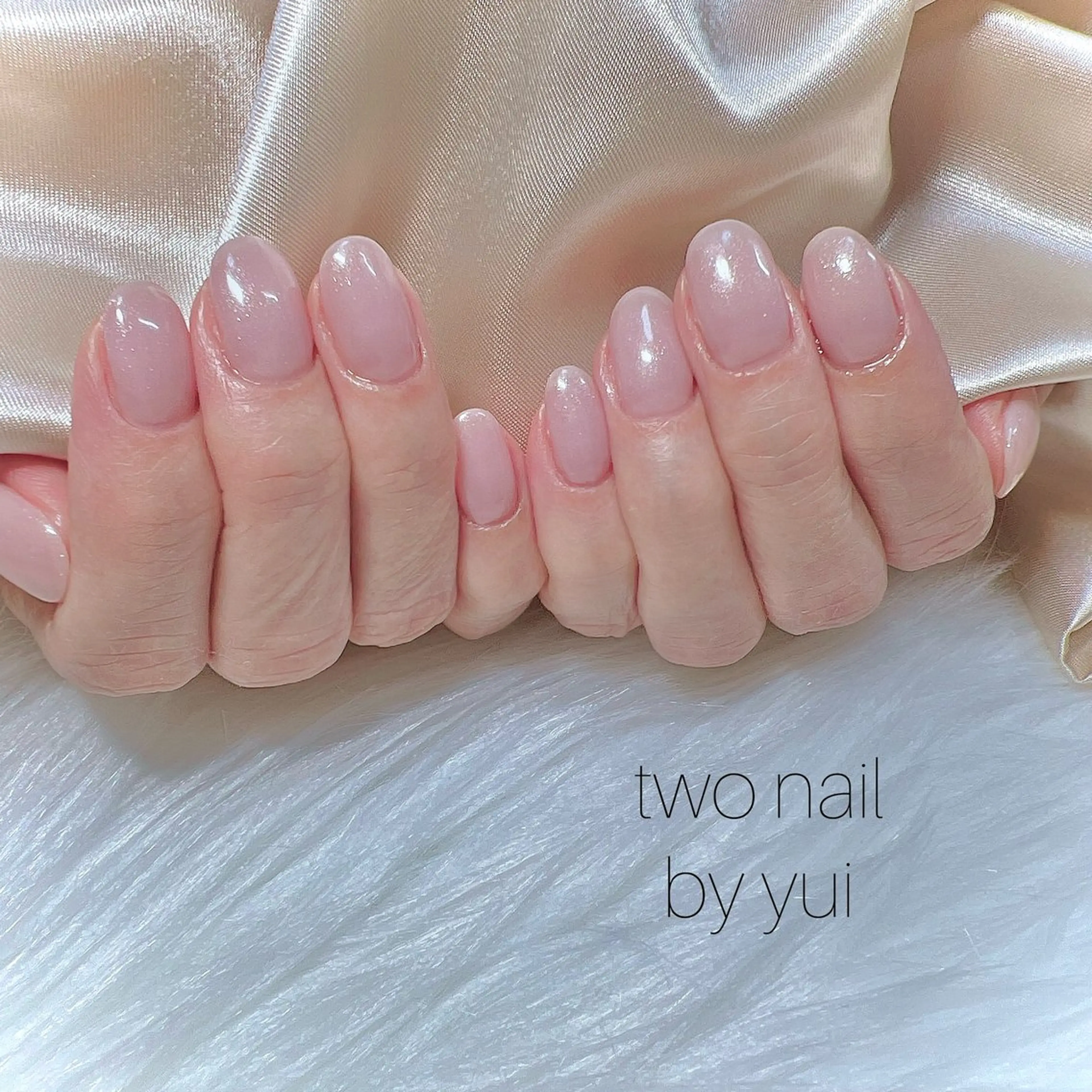 ネイル キラキラネイル ネイルチップ ホワイト ハンドネイル two nailのネイルデザイン