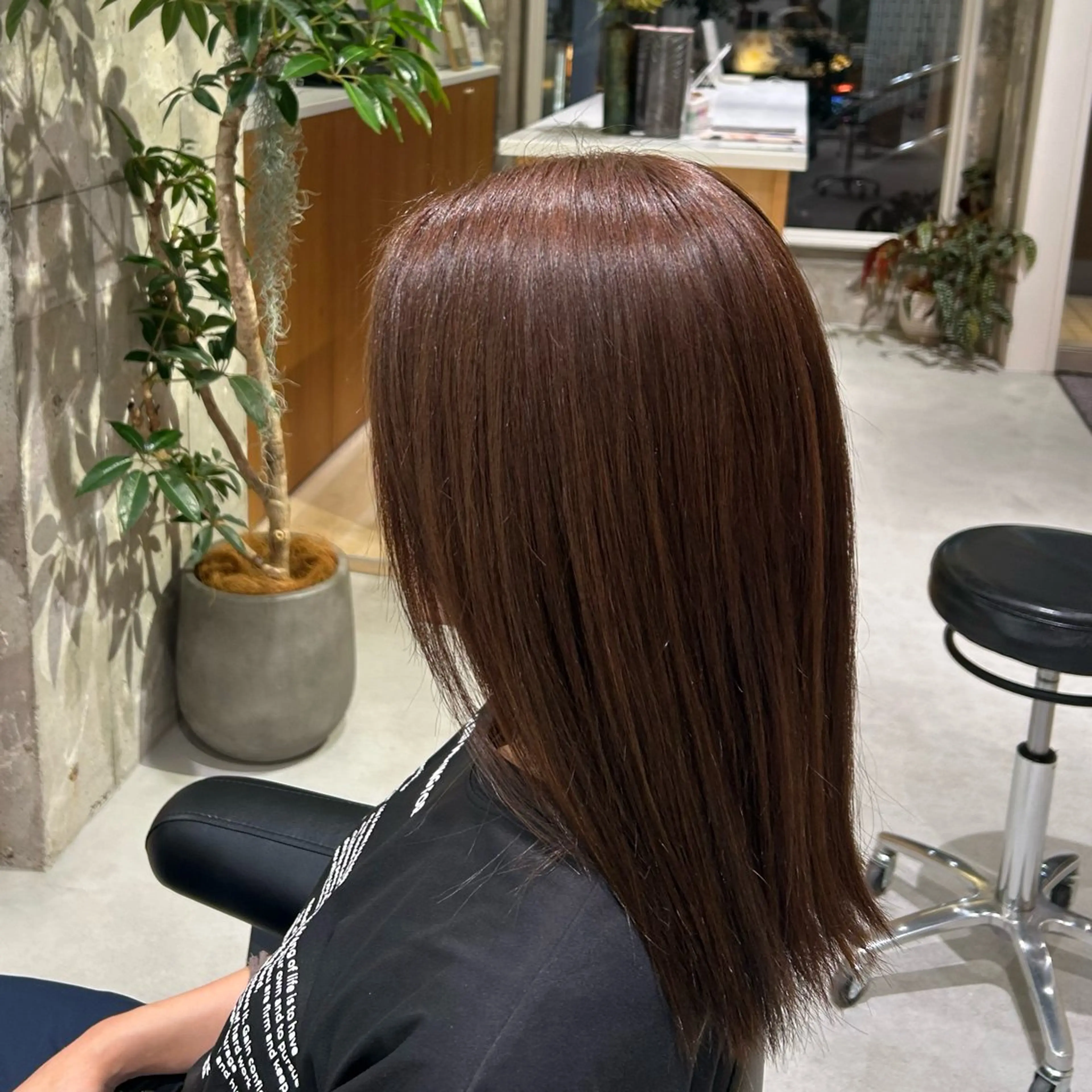 カラー 髙橋 舞衣のヘアスタイル