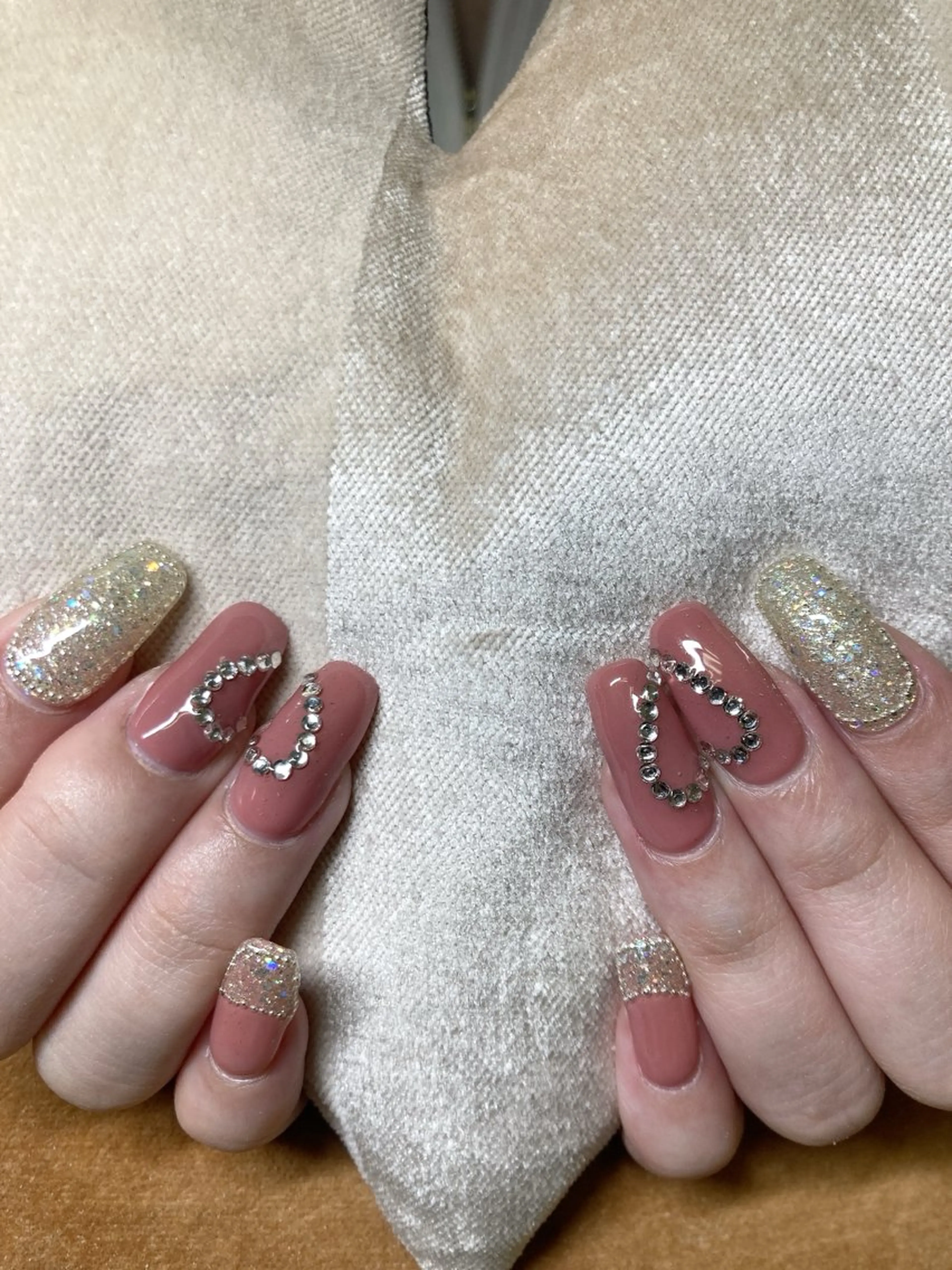 ネイル ECLAT エクラ所属・寺山 千鶴のネイルデザイン