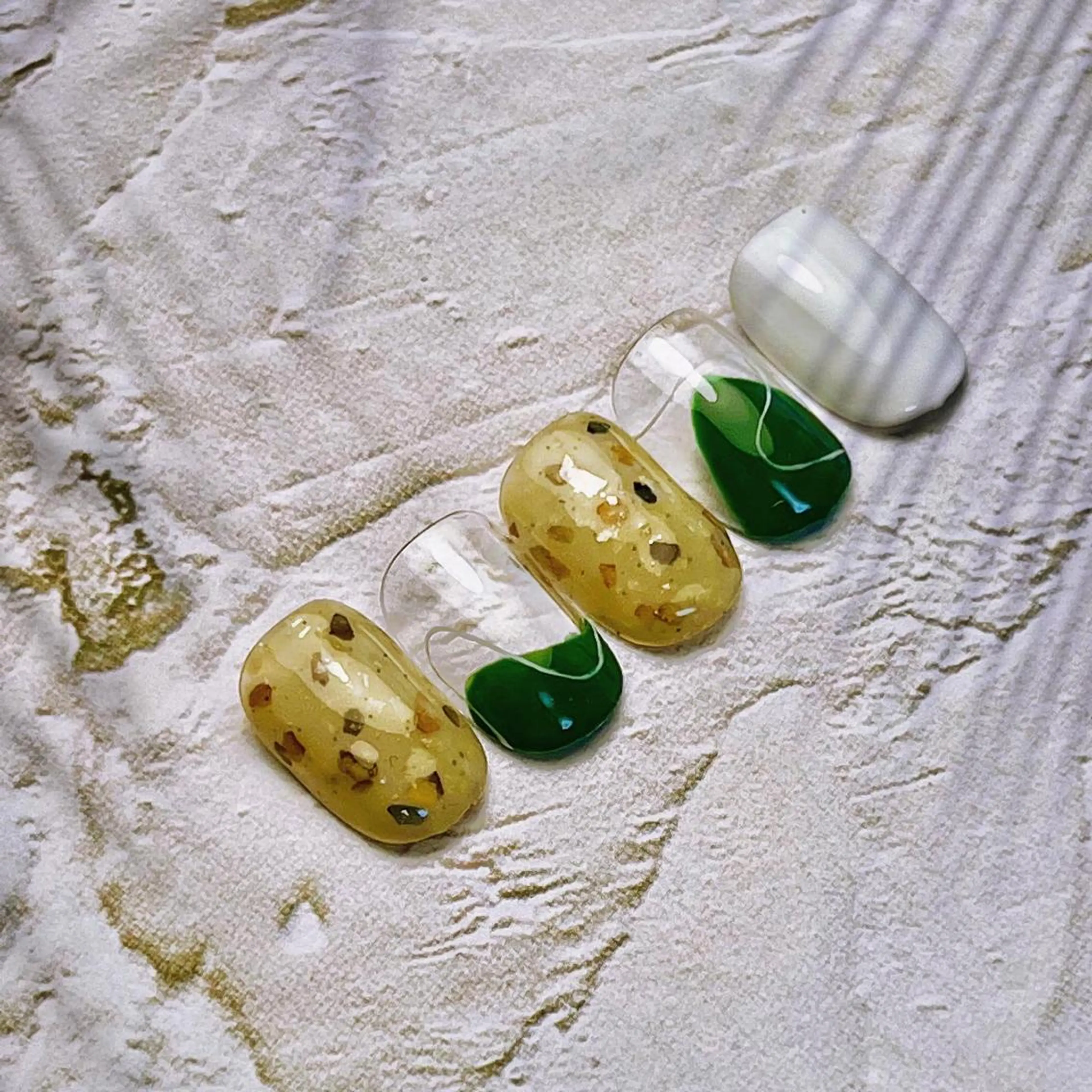 ネイル ハンドネイル ハンドケア nailroom leaのネイルデザイン