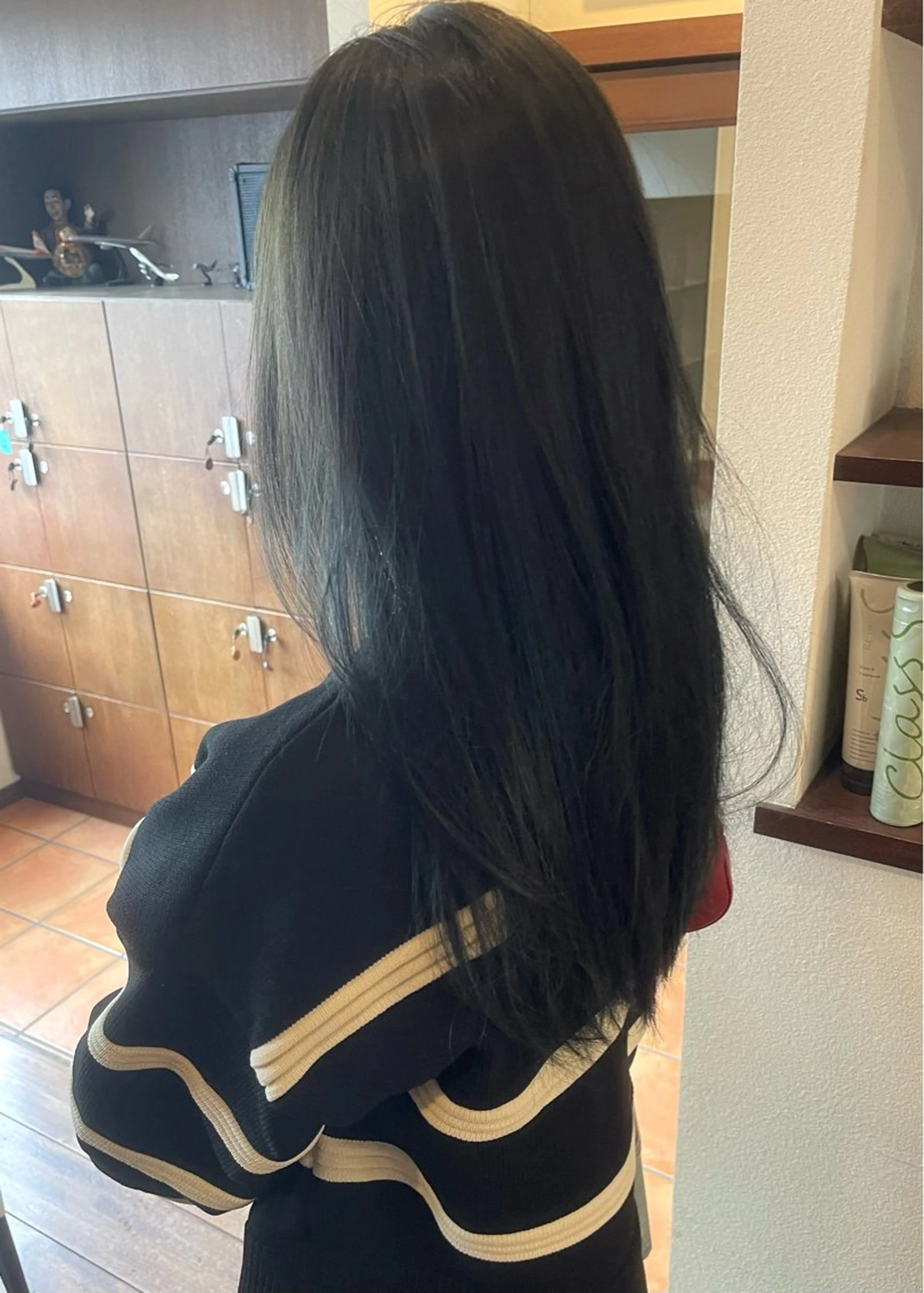 ロング カラー ブルーカラー ブルーグレー ヘアカラー トリートメント 髪質改善ｶﾗｰ ｹｱﾌﾞﾘｰﾁ/ﾀﾑのヘアスタイル