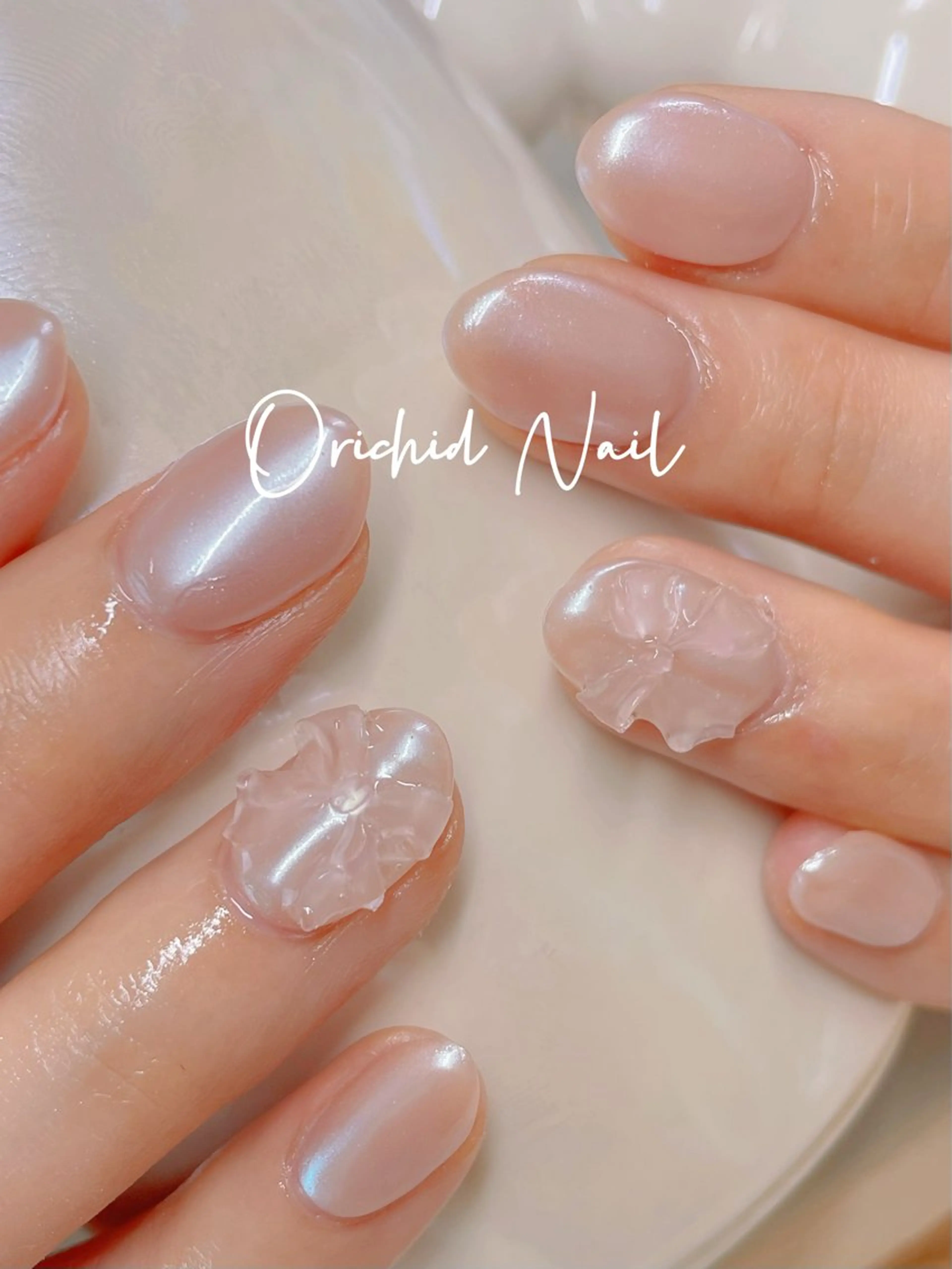 ネイル オーロラネイル ミラーネイル ホワイト ハンドネイル Orchid Nailのネイルデザイン