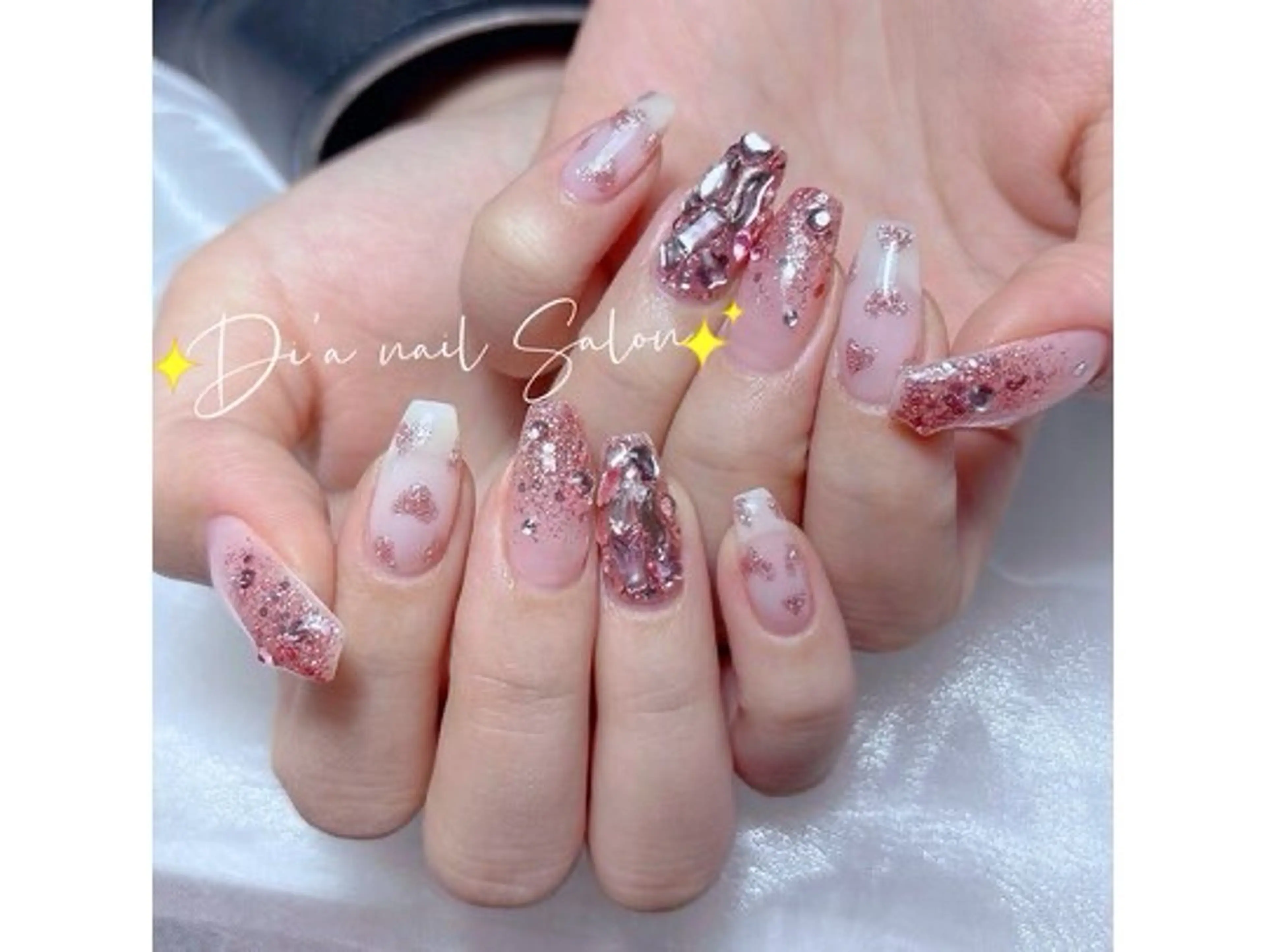 セミロング 戸井田 静香のネイルデザイン