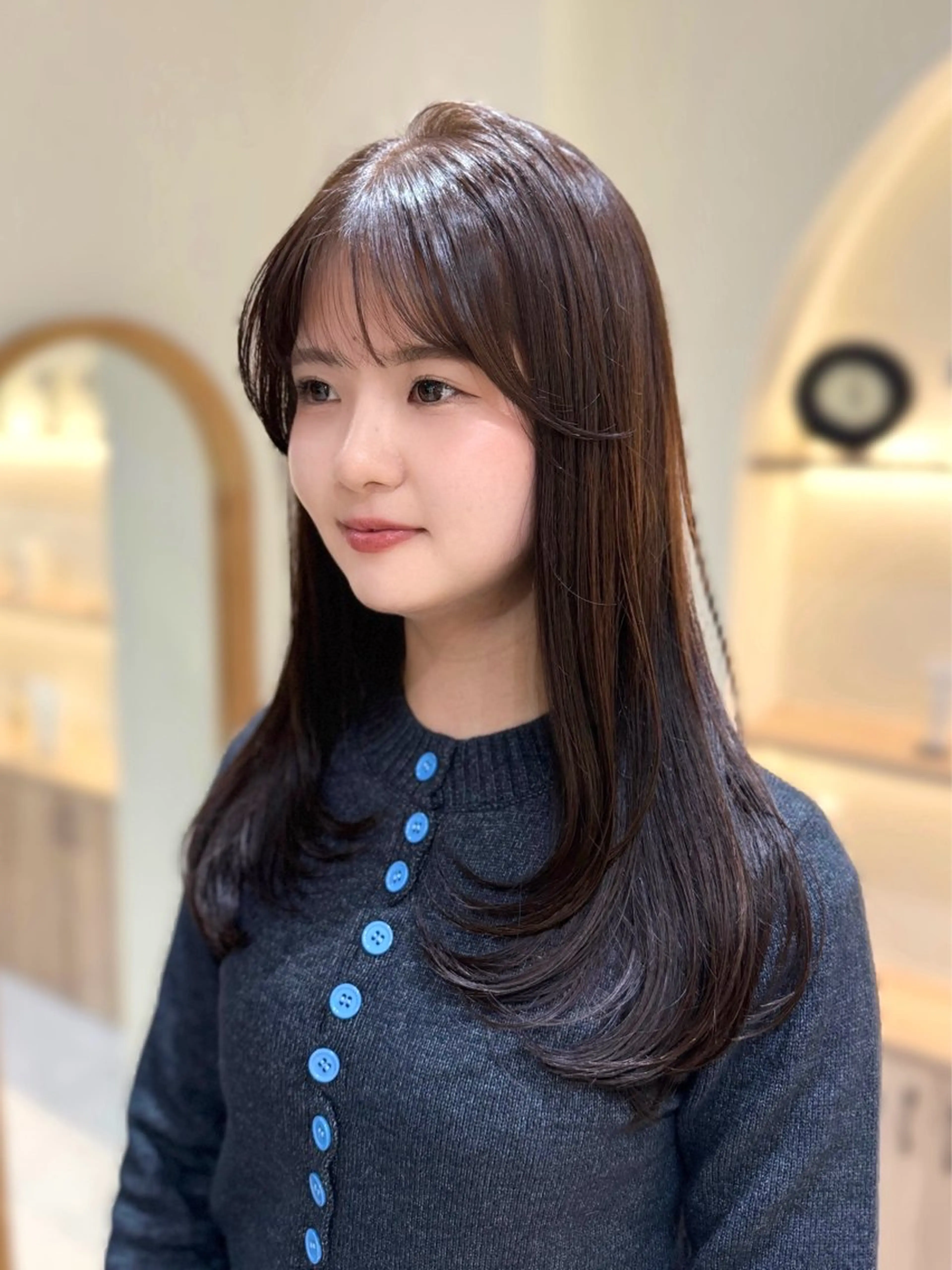 ミディアム レイヤーカット カット 韓国ヘア顔周りカット 艶髪ベージュtamaのヘアスタイル