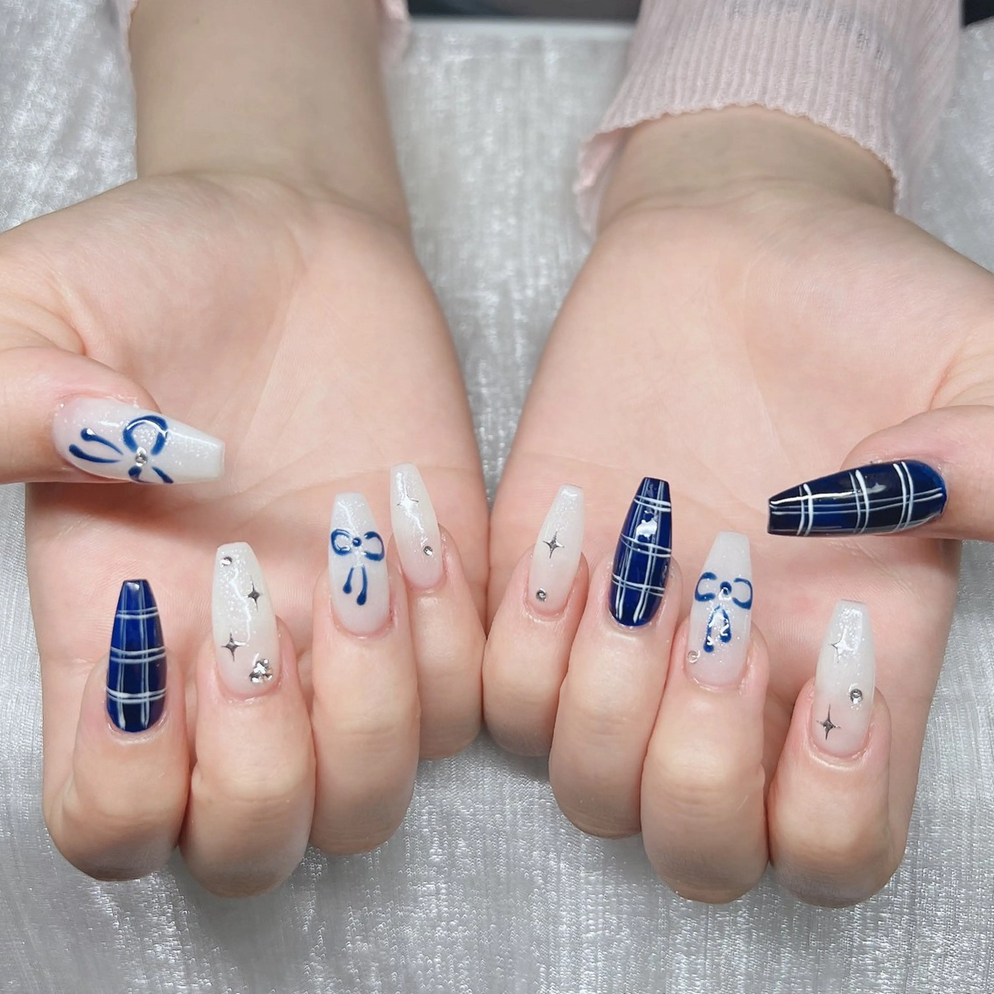 ネイル オーロラネイル チークネイル 長さ出し フットネイル フレンチネイル ハンドネイル Lee Nails チップ長さだし専門店のネイルデザイン