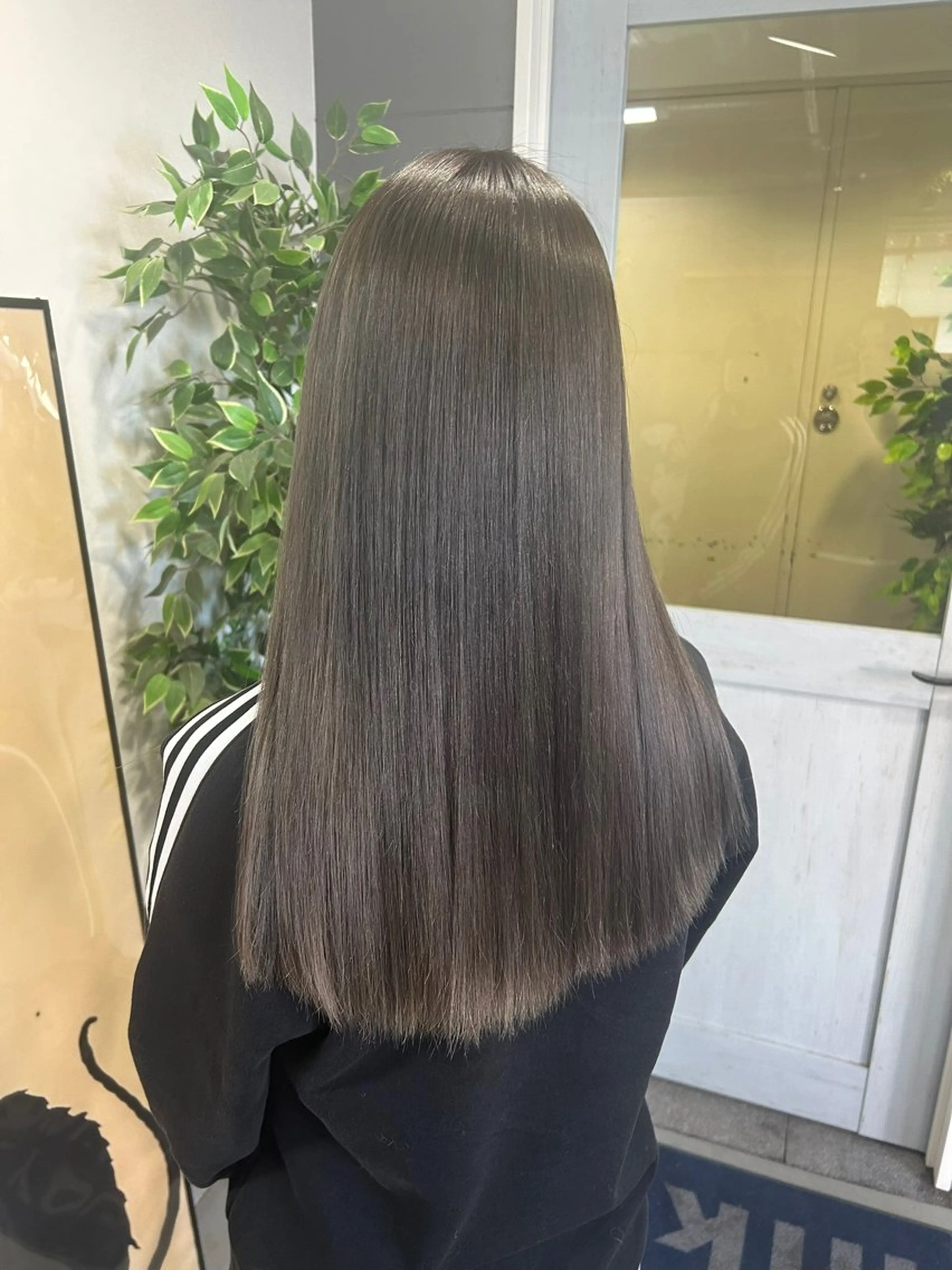 セミロング わかばやし ゆうこのヘアスタイル