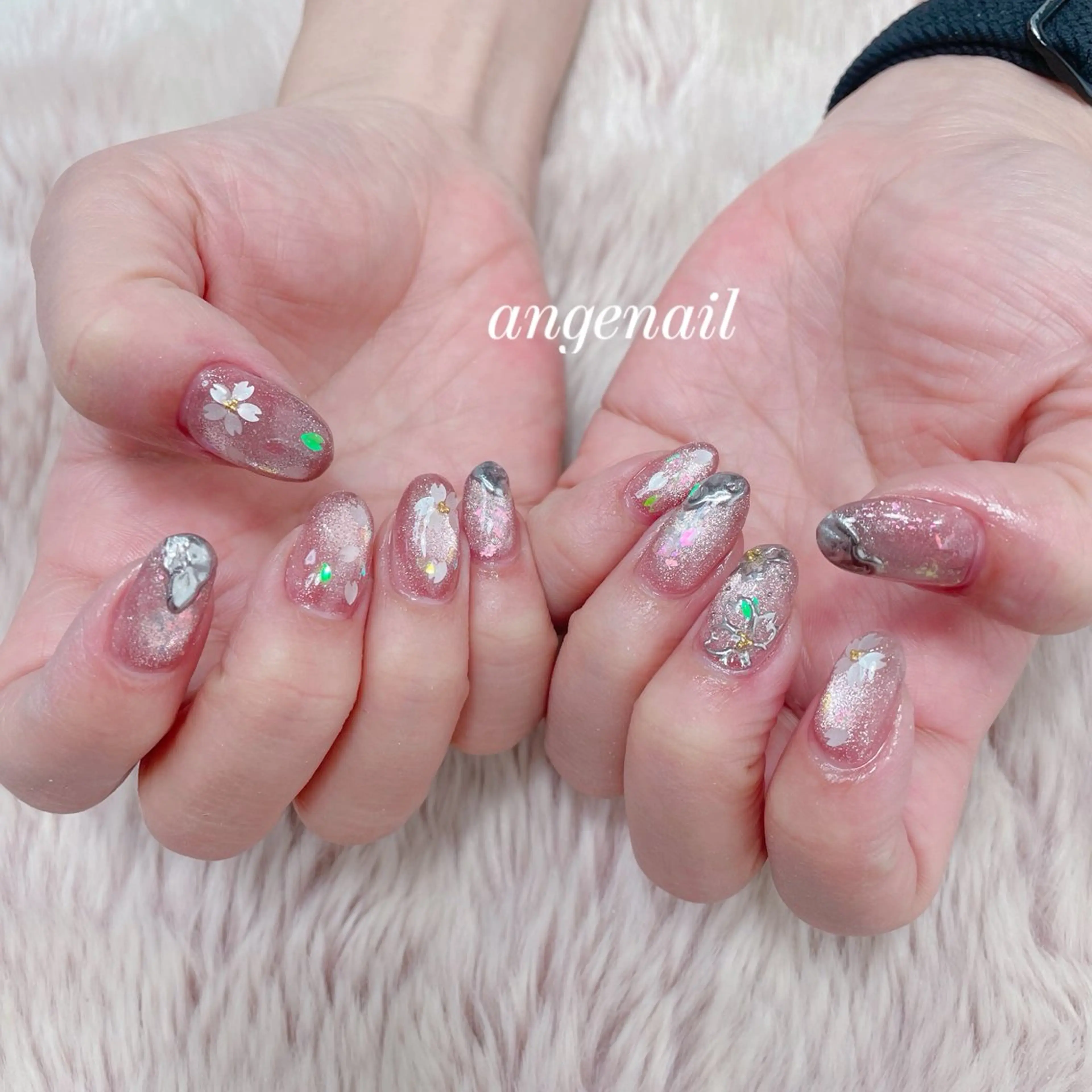 ネイル ハンドネイル オーナーネイリスト MAKIのネイルデザイン