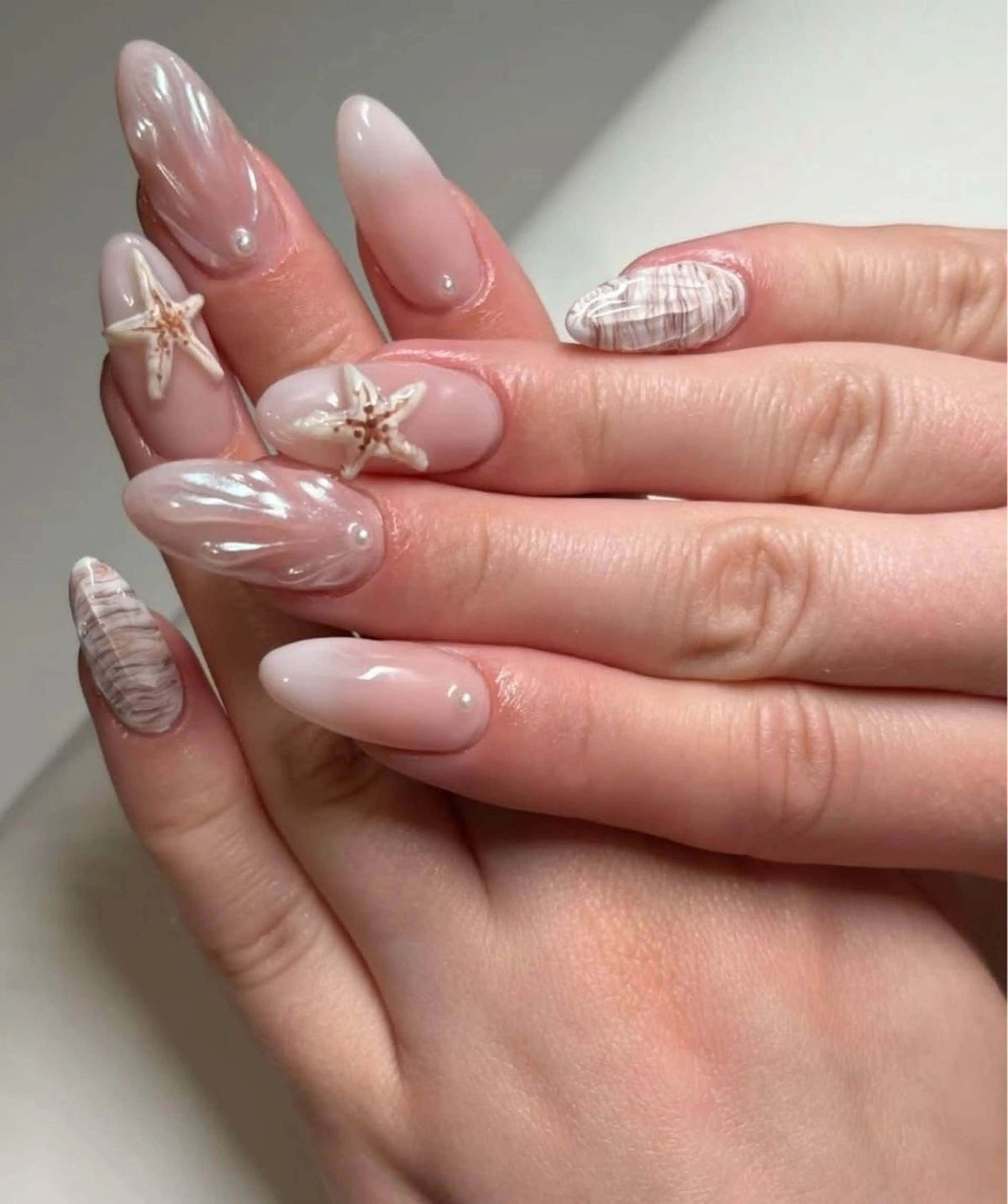 カラー グラデーションカラー ハンドネイル AIN Nailのネイルデザイン