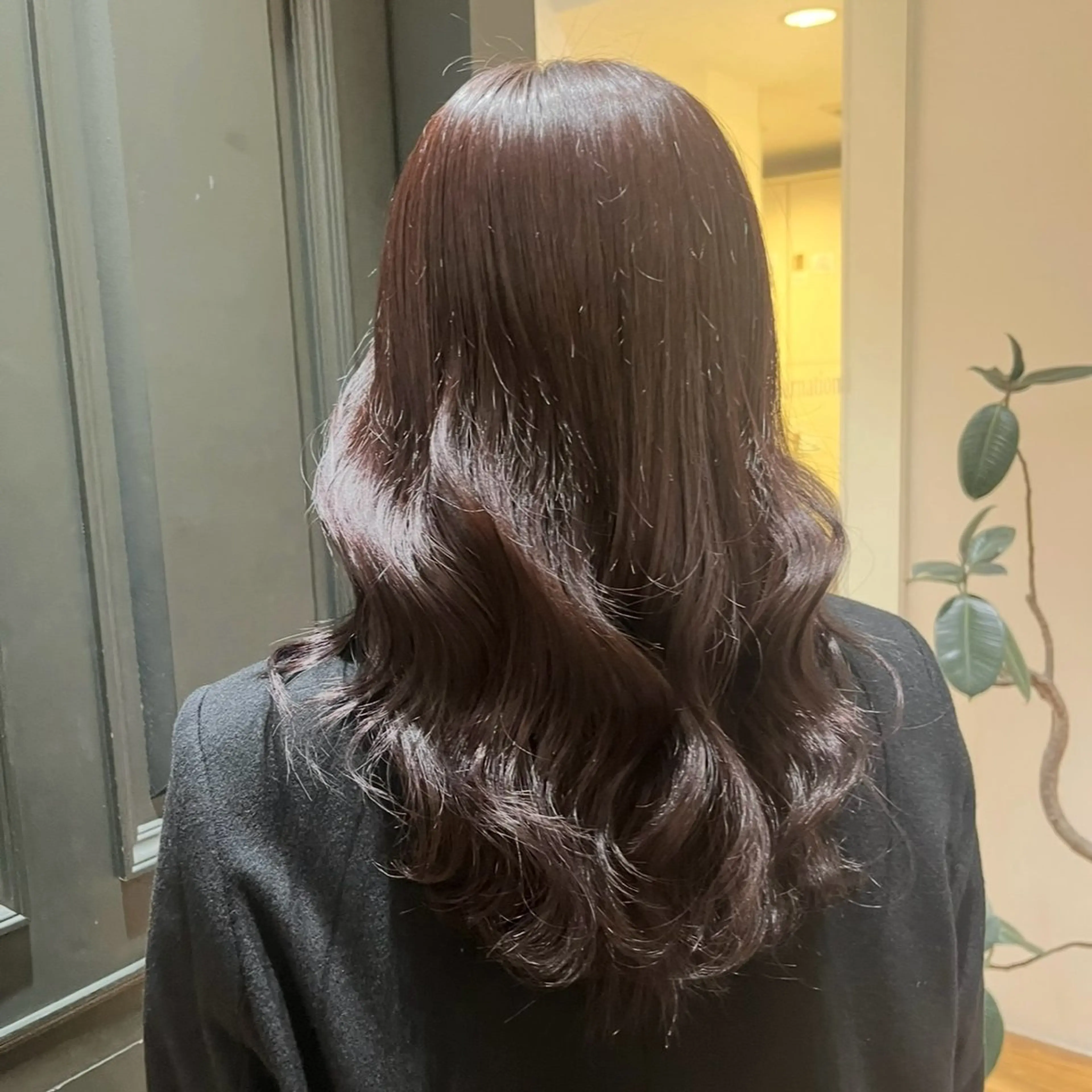 セミロング カット ヘアカラー CLEOhair RYOHEIのヘアスタイル