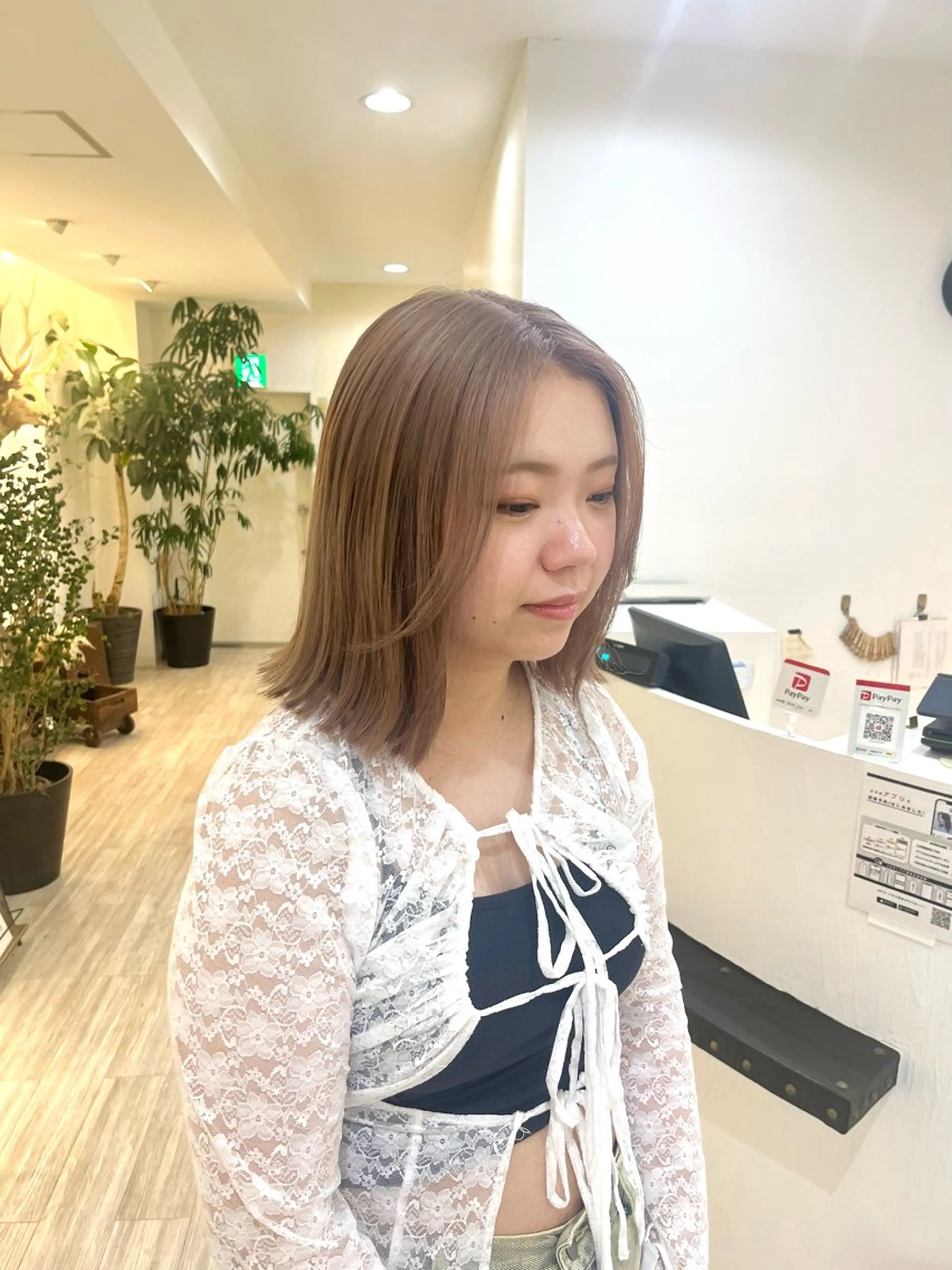 ミディアム カラー つぼみ/パーマ ／レイヤー／ボブのヘアスタイル