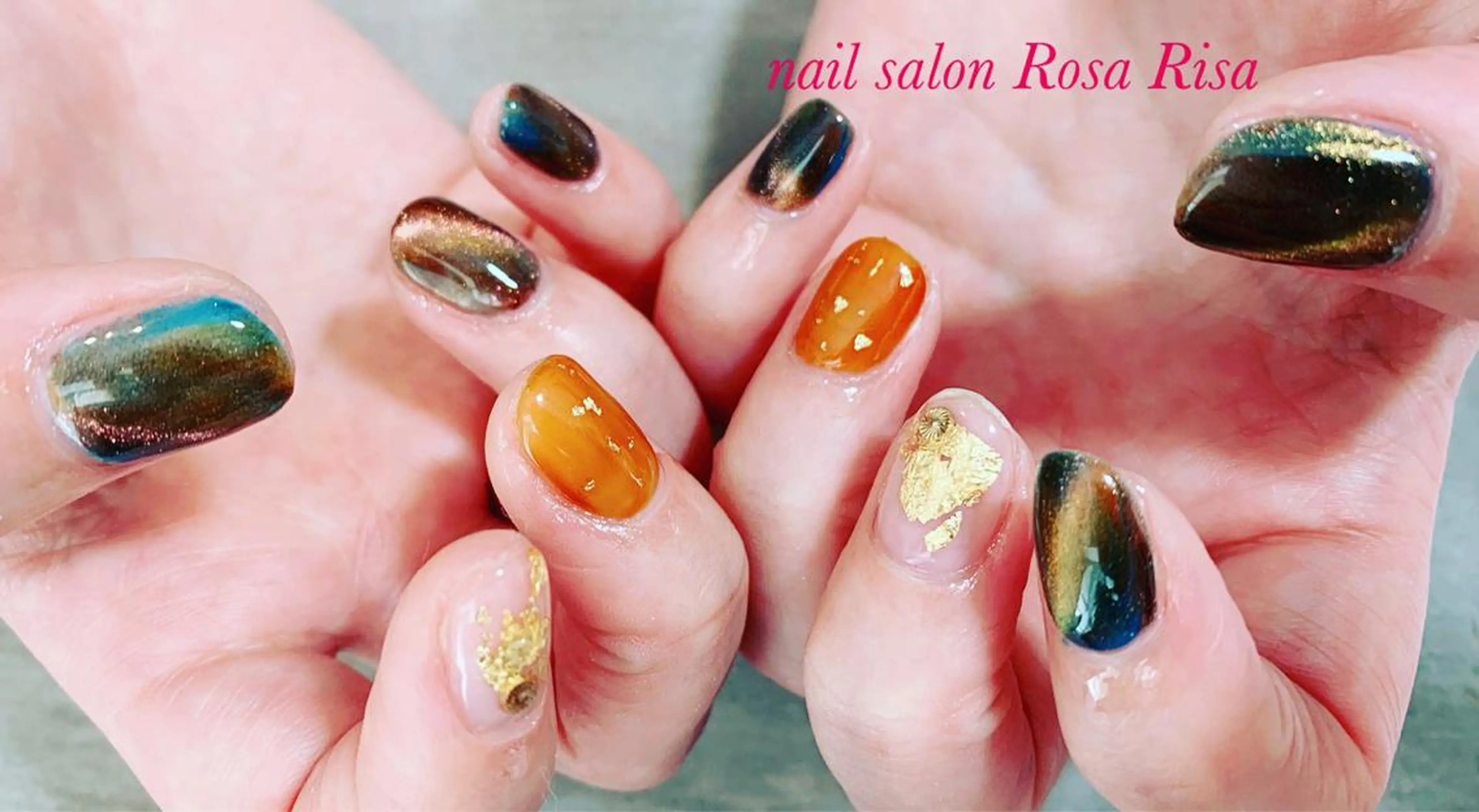 ショート ネイル マグネットネイル ニュアンスネイル ハンドネイル ネイルスタジオ シェイクユアハンズのネイルデザイン