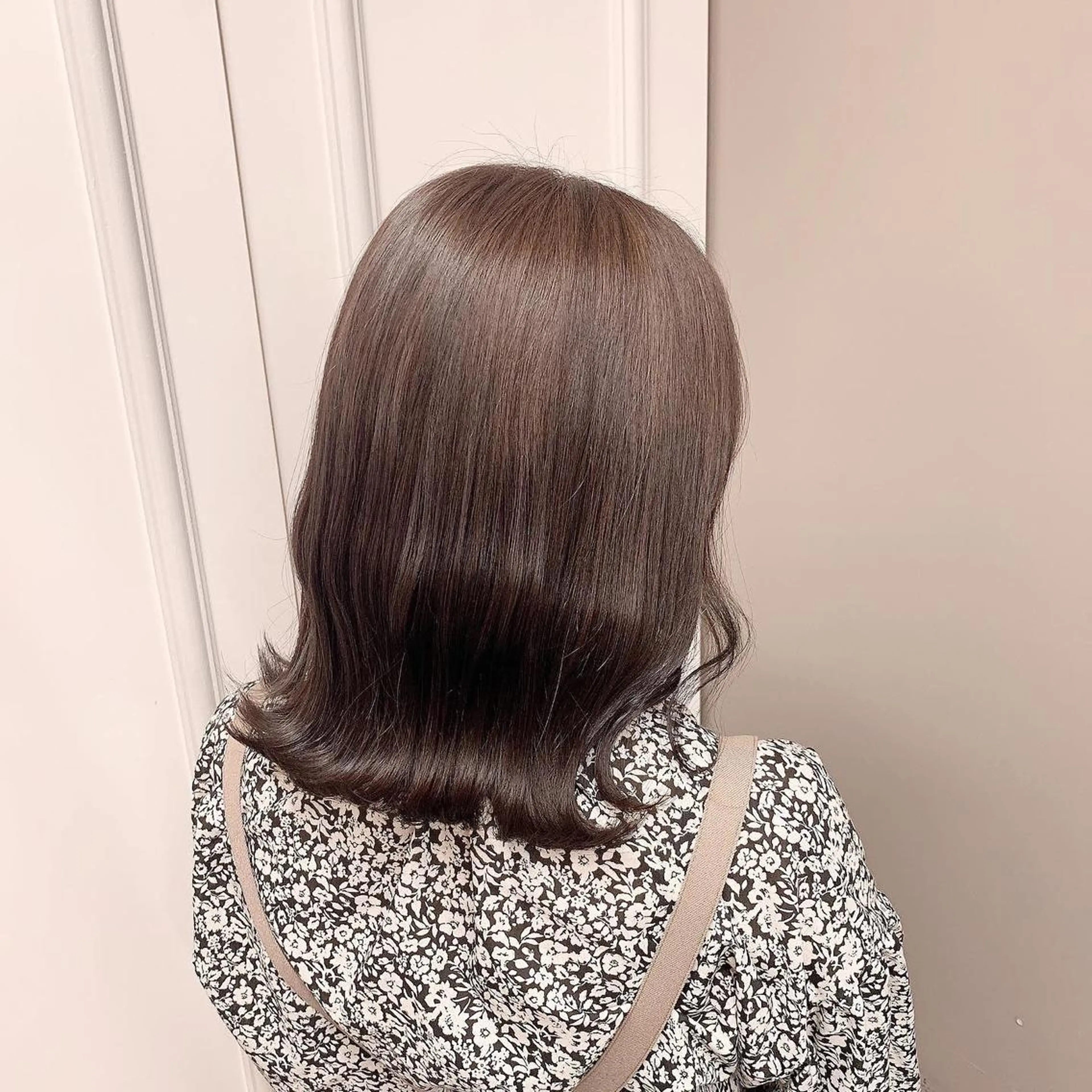 セミロング カラー ダブルカラー 韓国レイヤーKYONのヘアスタイル