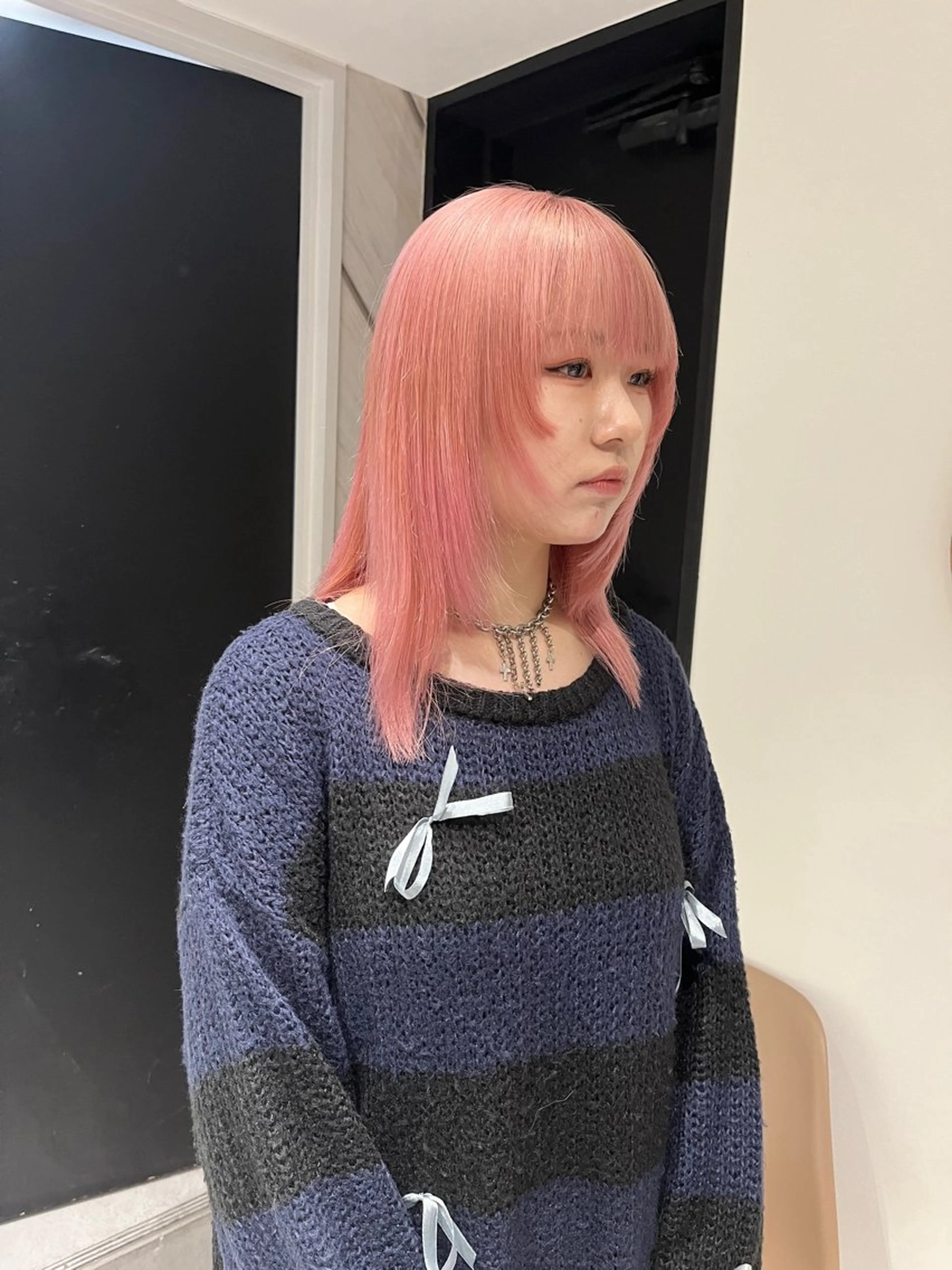 セミロング カラー kanta 梅田 韓国ハイトーンのヘアスタイル