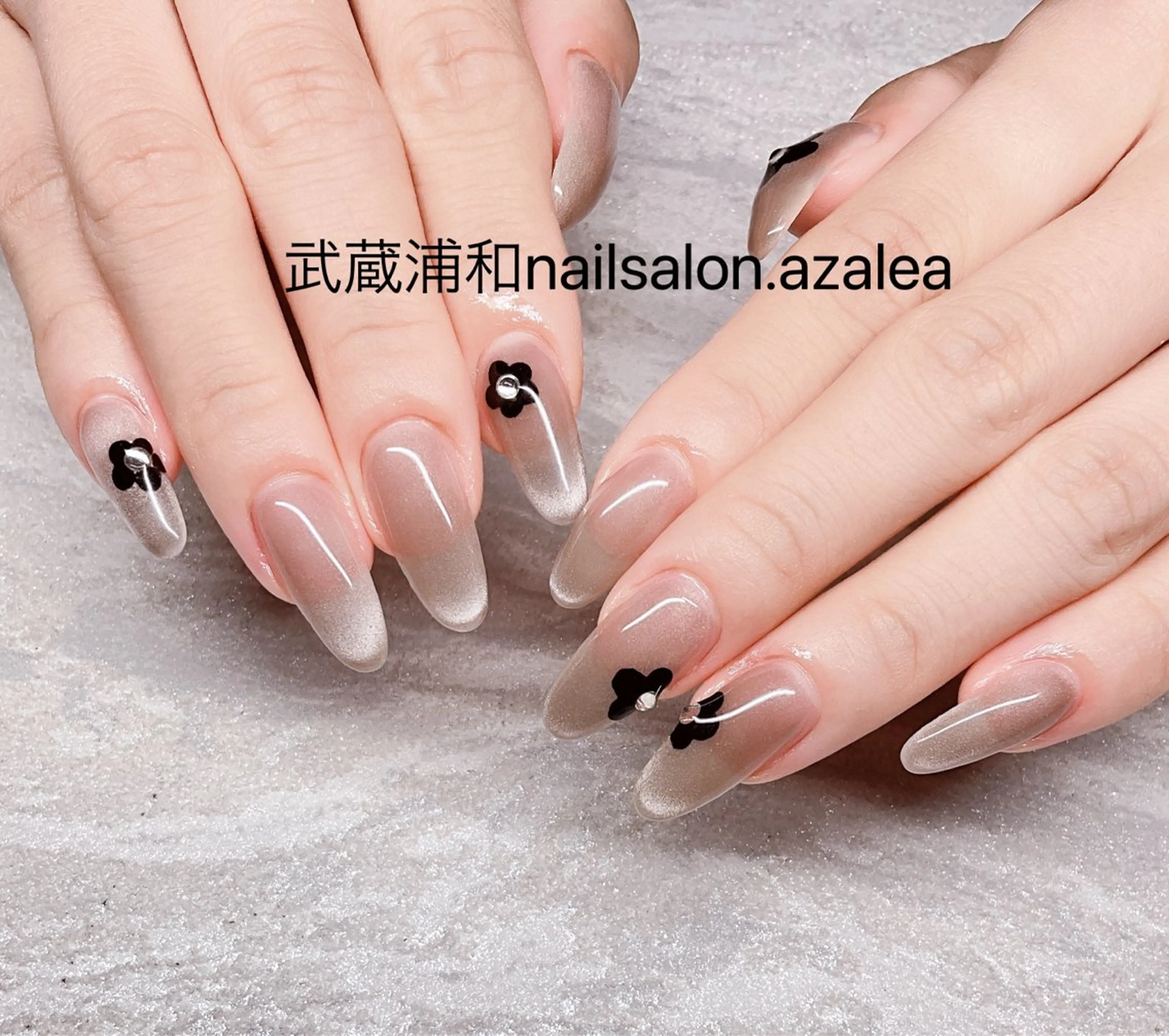 ネイル ハンドネイル R inのネイルデザイン