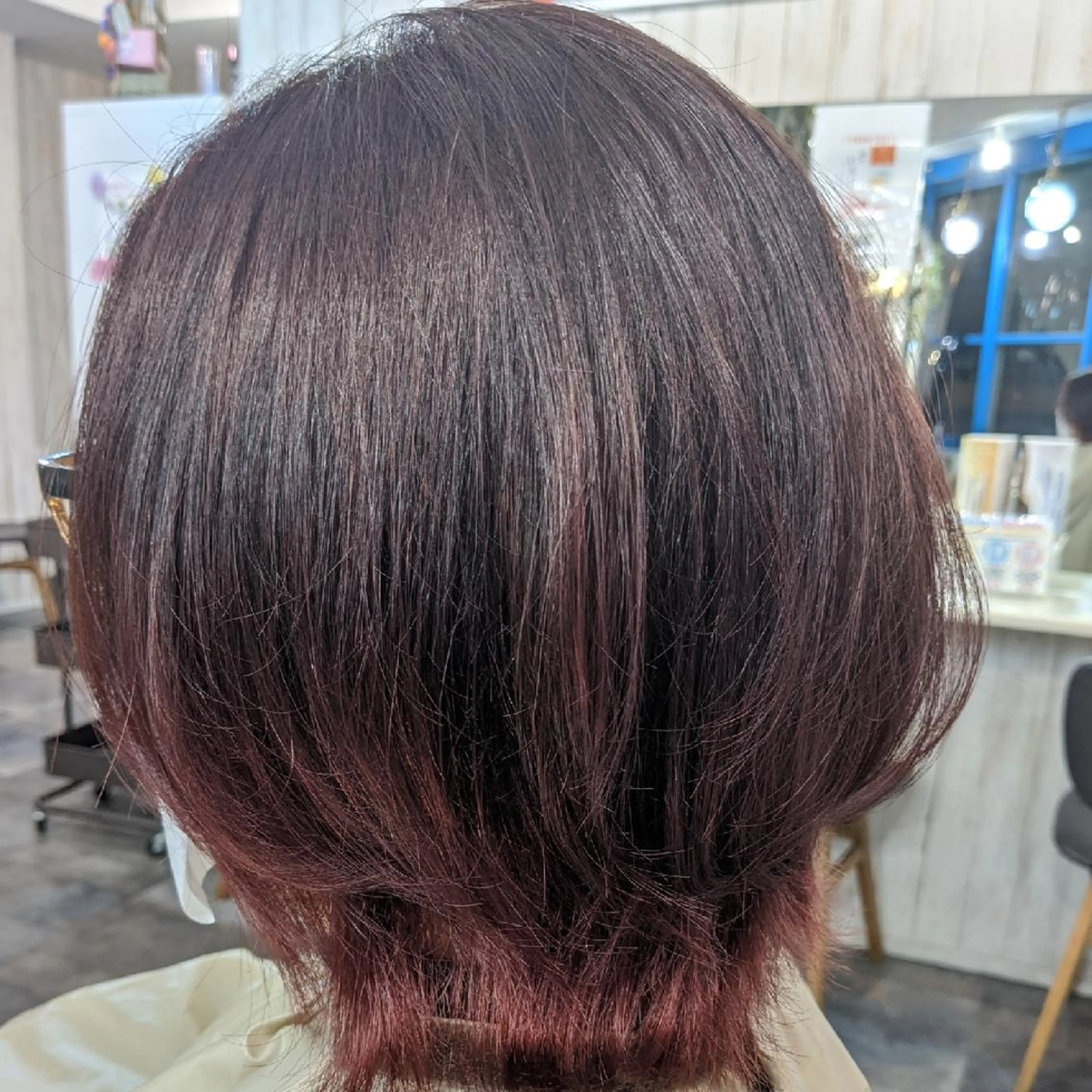 ミディアム 切りっぱなしボブ ショートボブ ミディアムパーマ ミストバング ボブ メンズパーマ/顔周り レイヤー店長えのもとのヘアスタイル