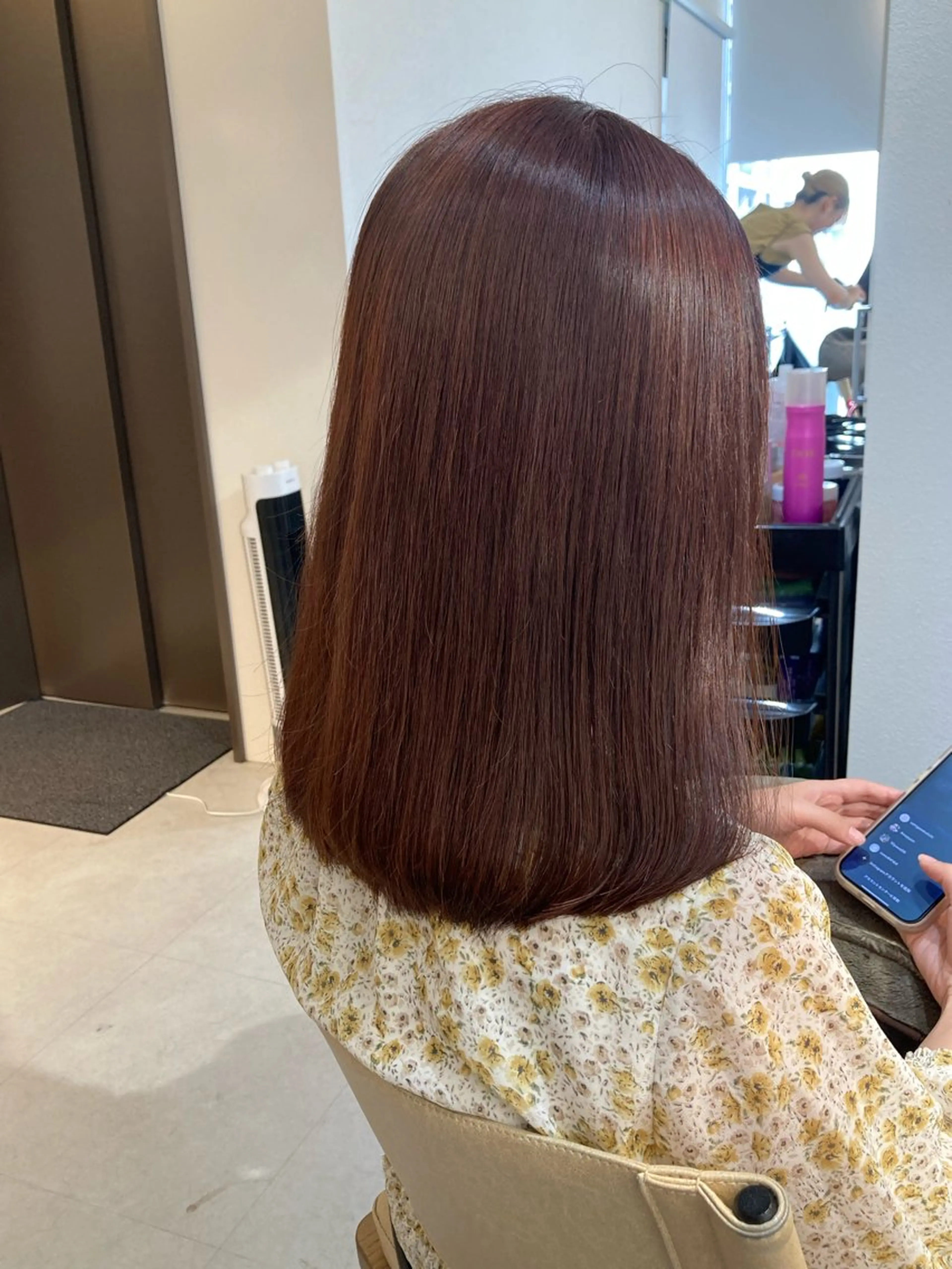 ミディアム ✨色持ちの良い艶 カラー✨蟹江真世のヘアスタイル