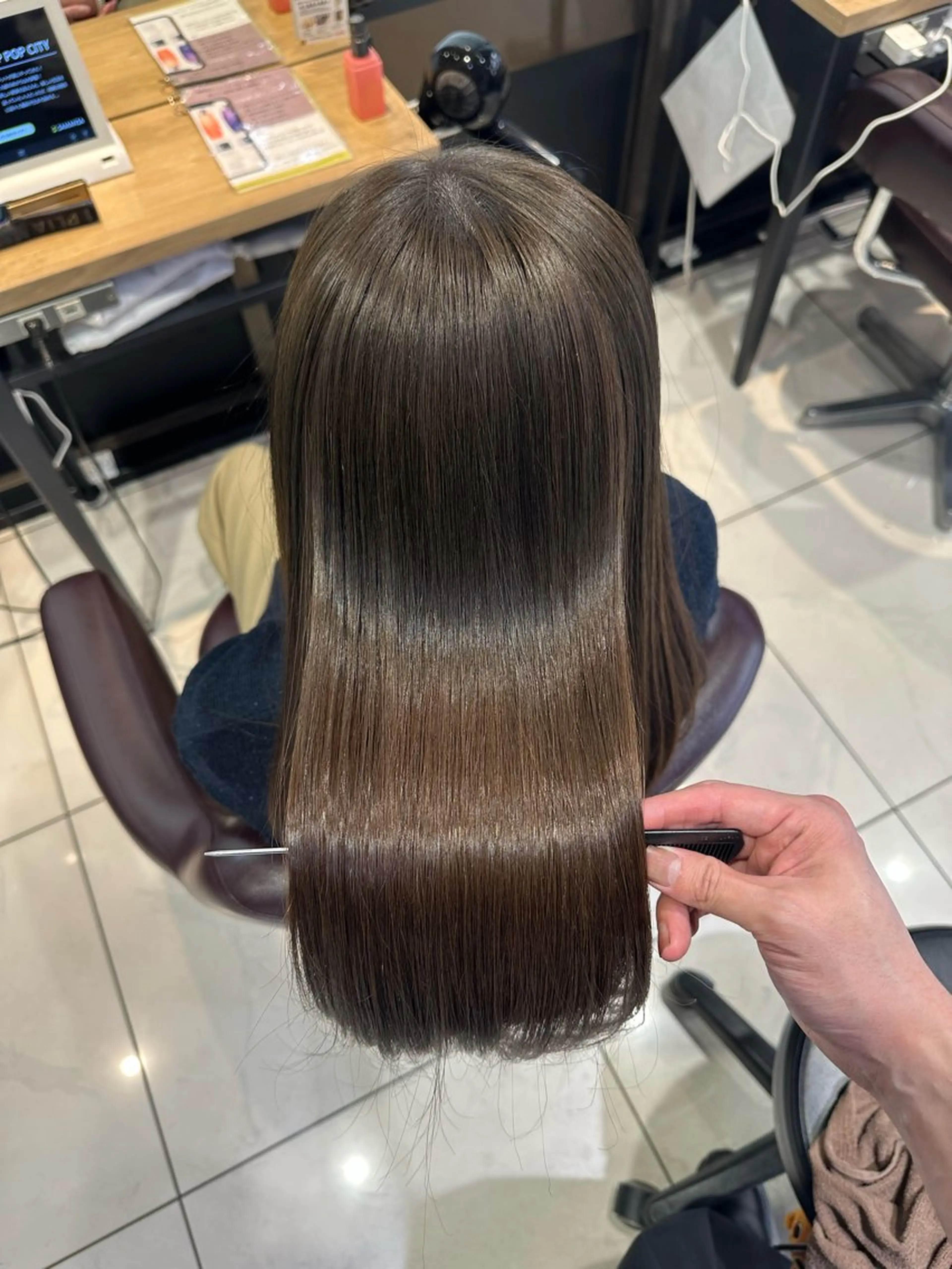 セミロング パーマ カット ヘアカラー 髪質改善× ハイライト溝江のヘアスタイル