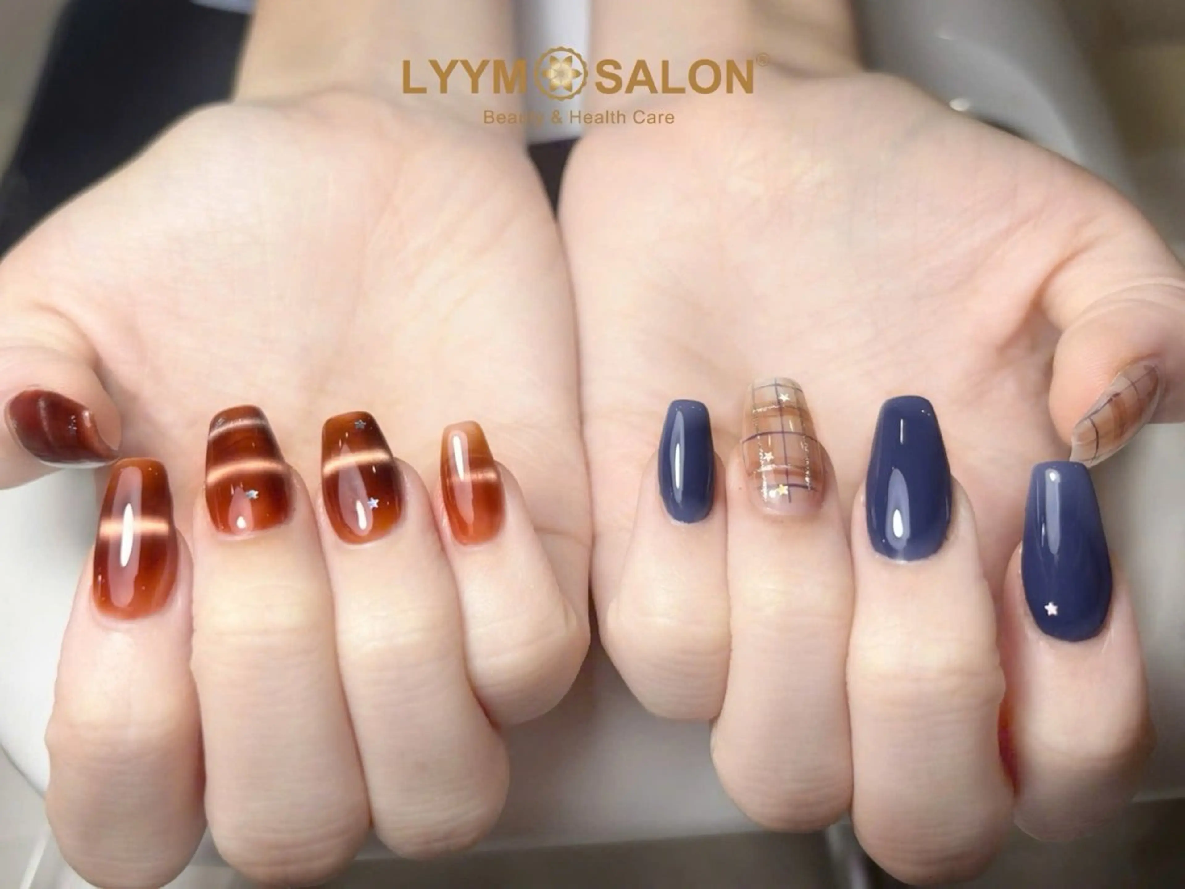 ネイル ブラウン カジュアル 韓国ネイル ネイビー ハンドネイル LYYM Salonのネイルデザイン