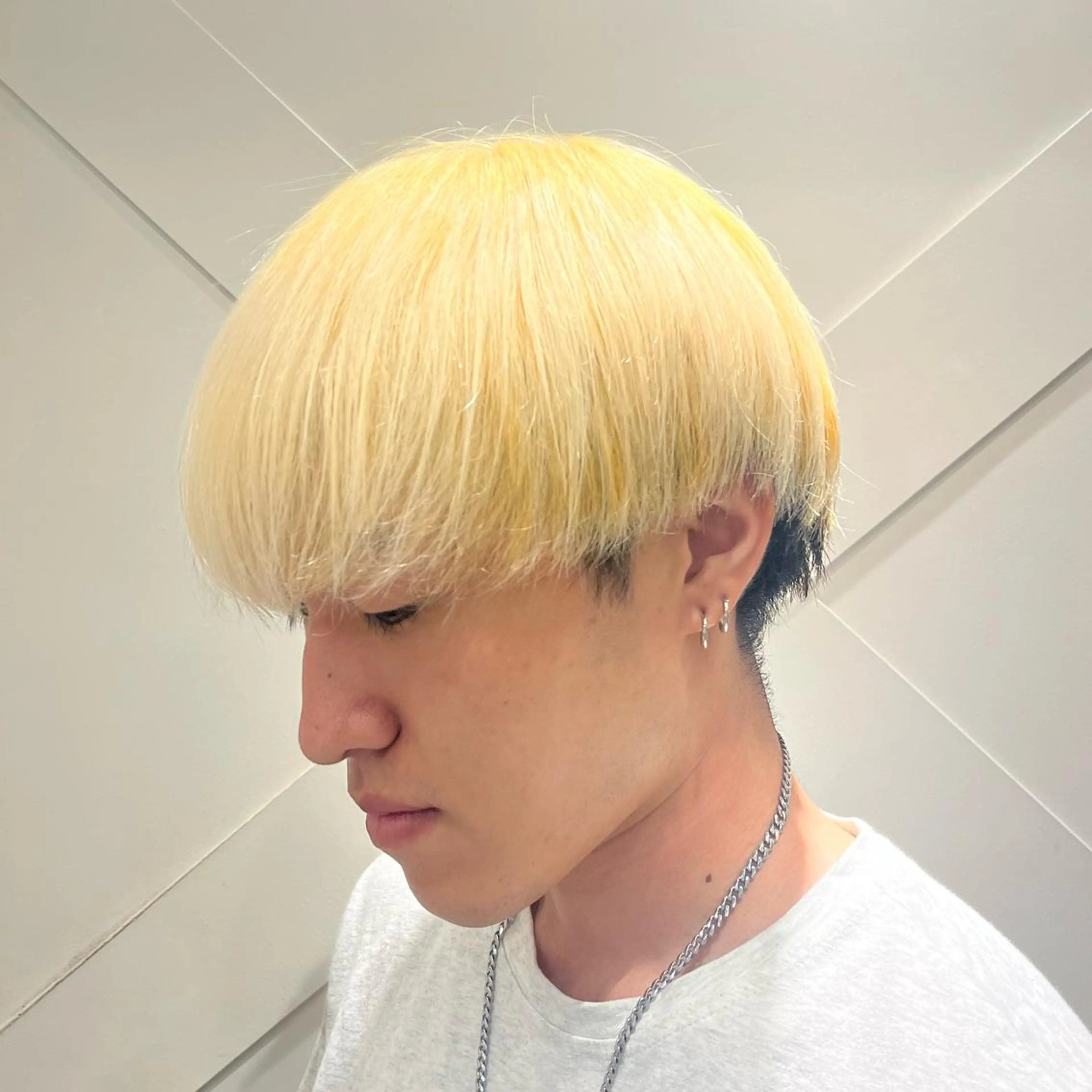 ショート カラー メンズ 抜きっぱなしブロンド ブロンド ヘアカラー 韓国レイヤー 暖色カラー/さくらのヘアスタイル