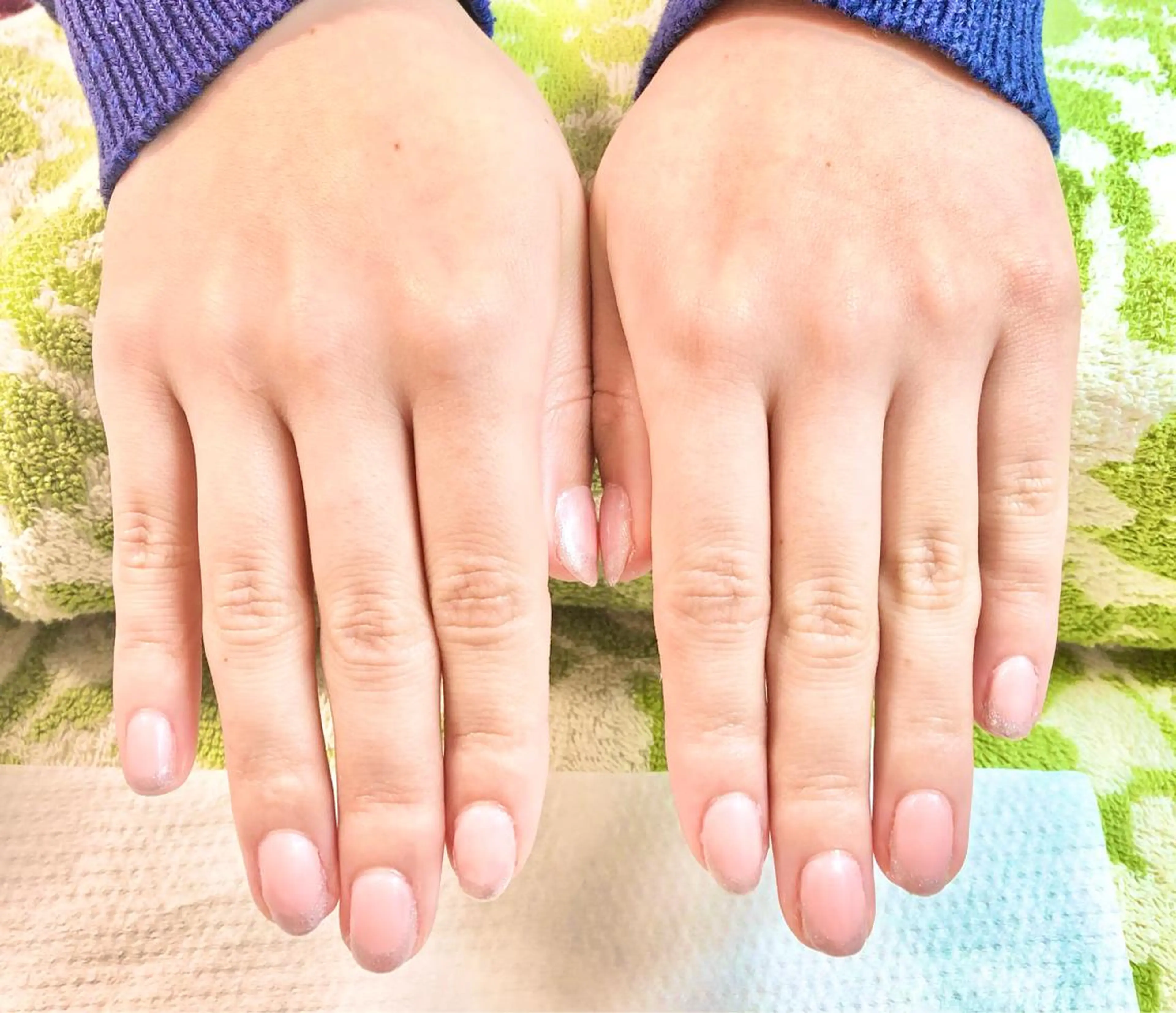 ネイル フレンチネイル ラメ(グリッター) ピンク シルバー ハンドネイル Tairacchi ﾀｲﾗｯﾁのエステ・リラクイメージ