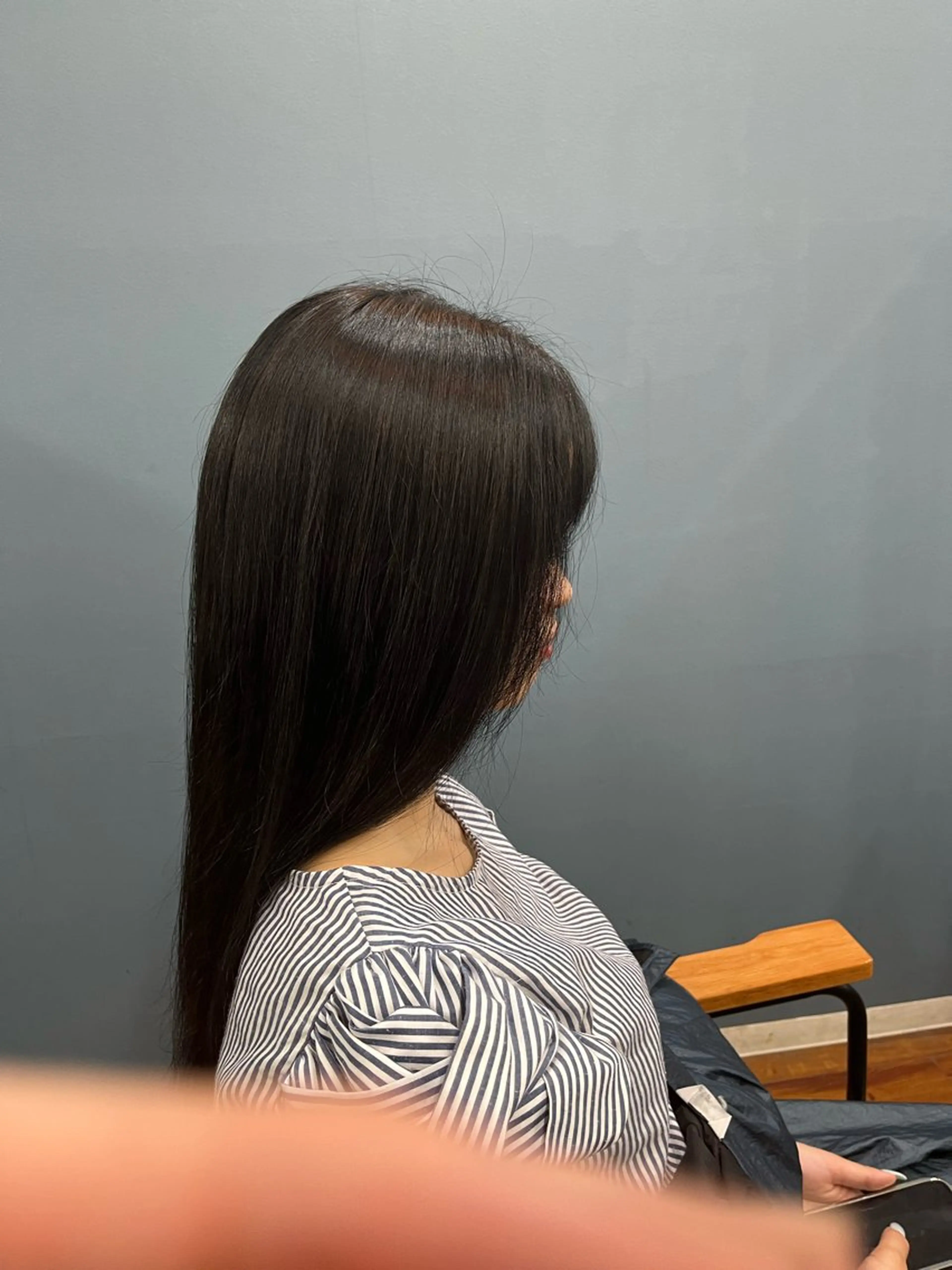 ロング カラー 黒髪 ブラウンカラー ナチュラルブラック 臼井 いづみのヘアスタイル