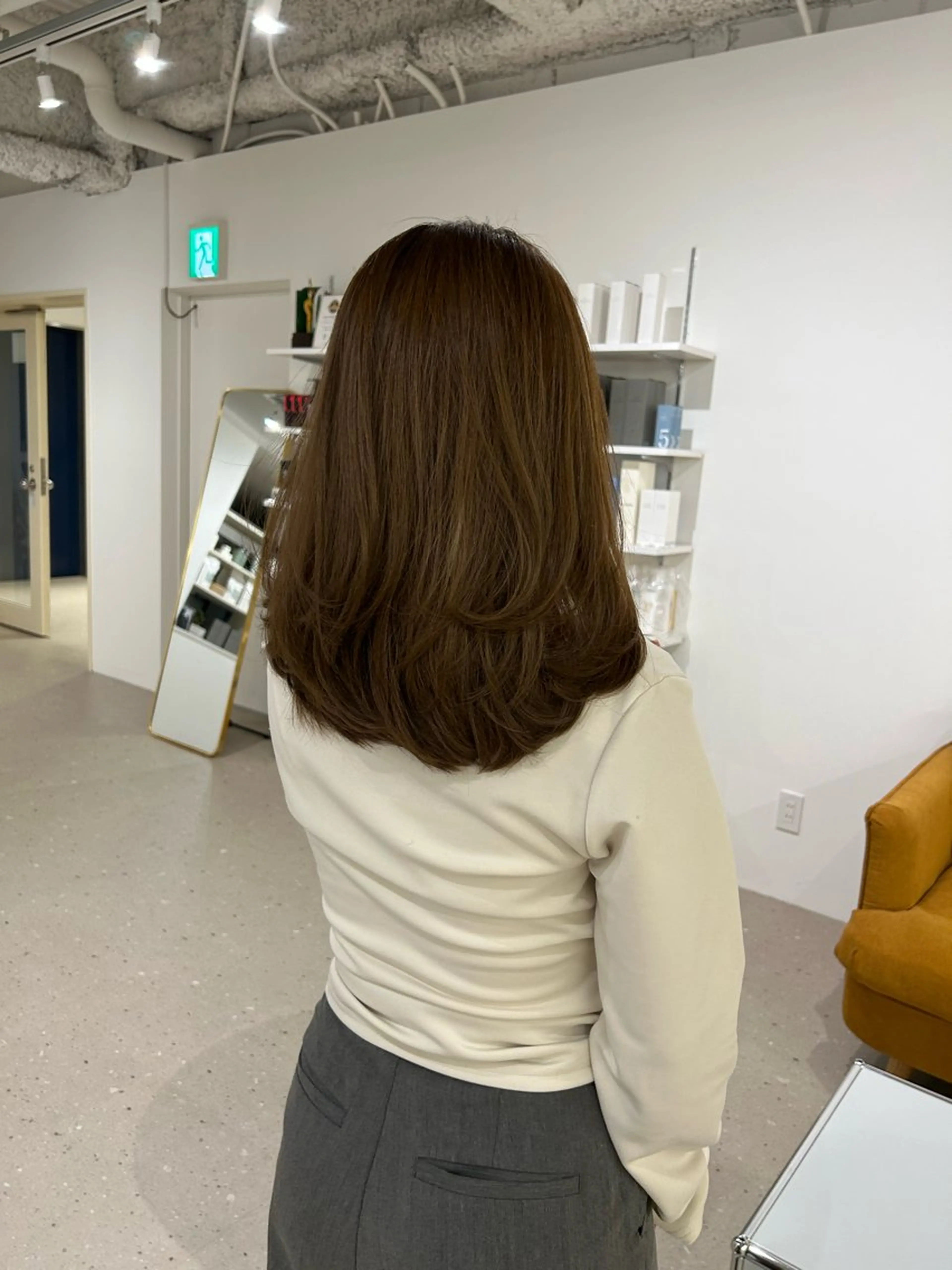 セミロング ヘアカラー 小西 瑞穂のヘアスタイル
