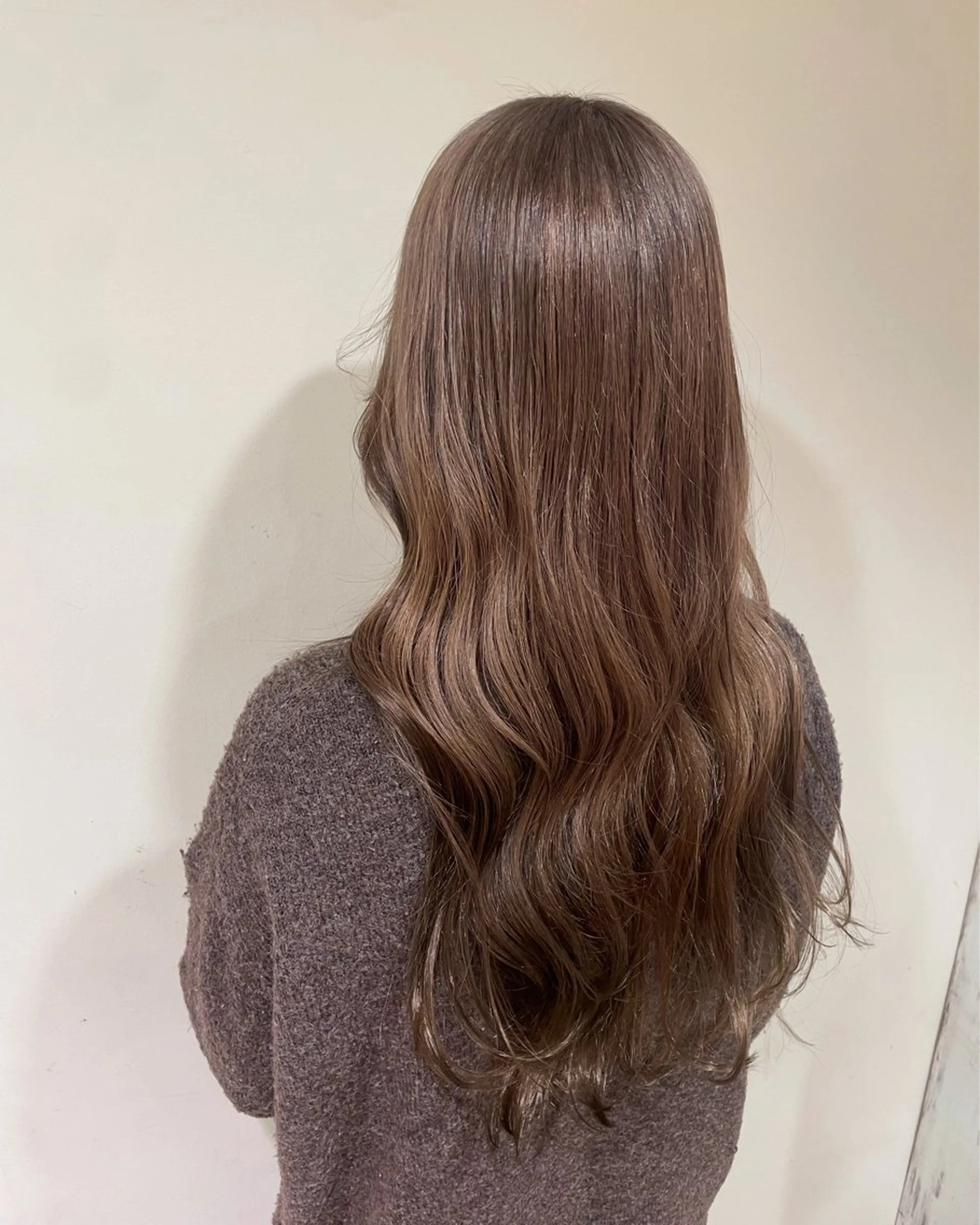 ロング ヘアカラー 小柳 夏美のヘアスタイル