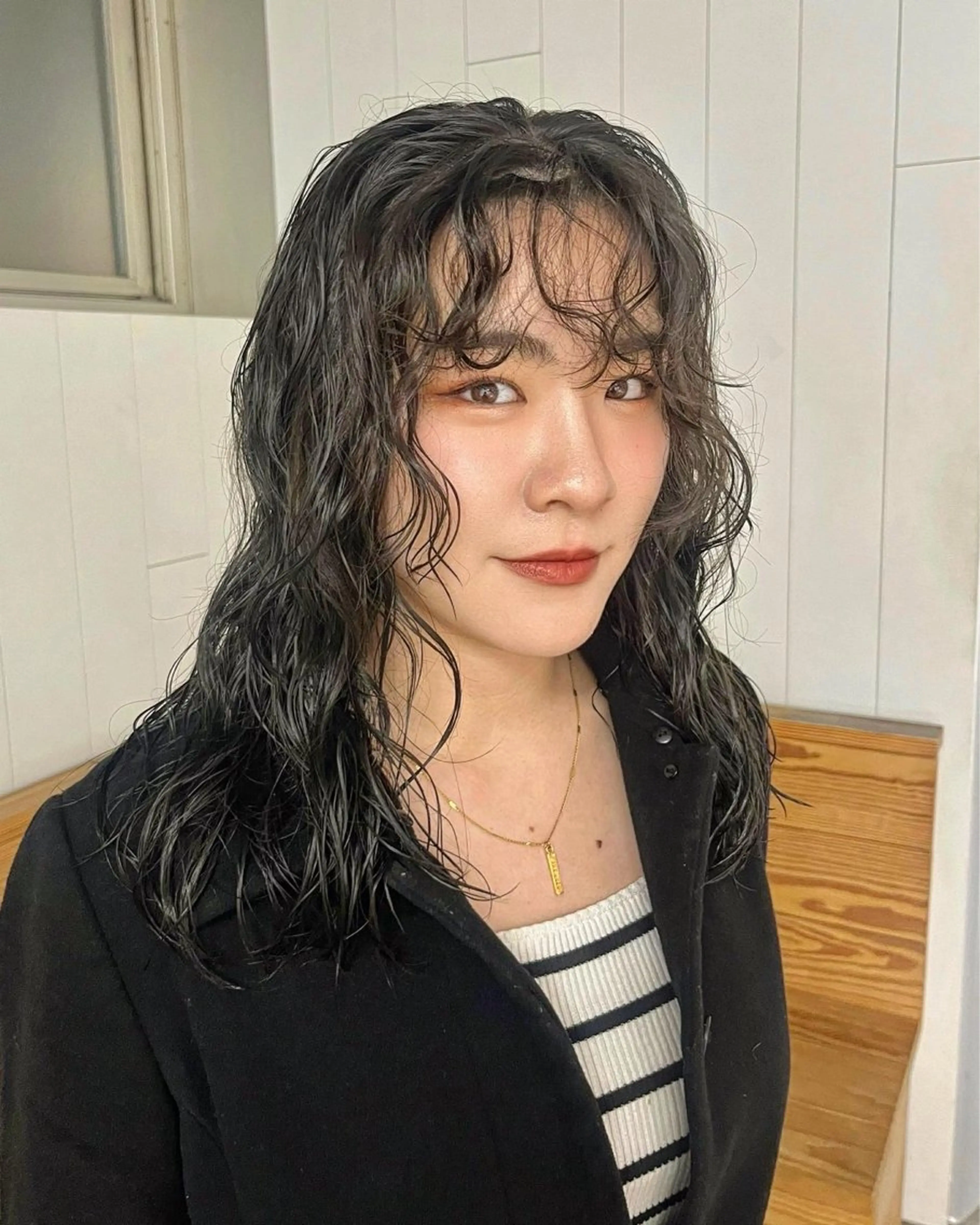 ロング 前嶋 愛友のヘアスタイル