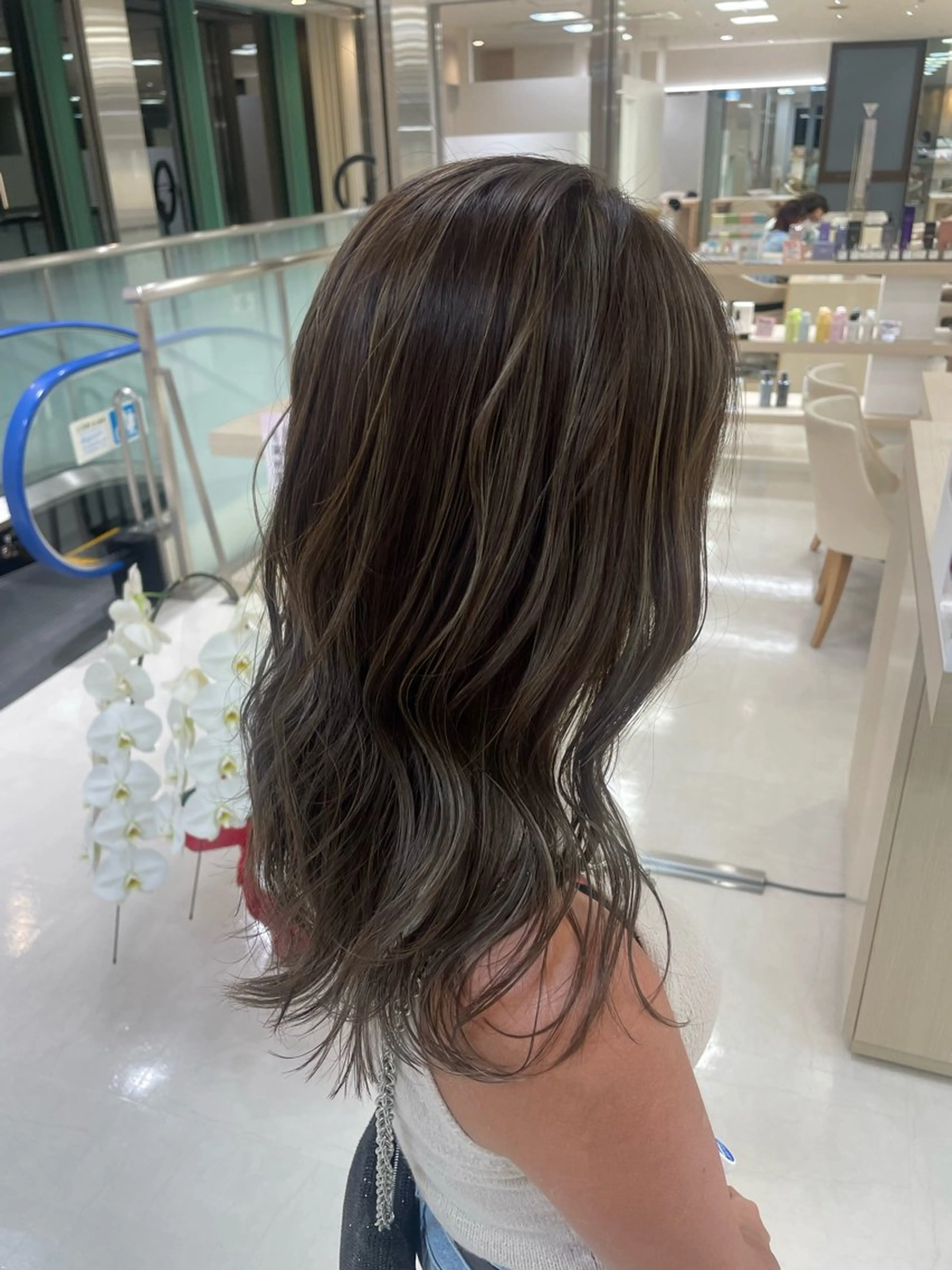 【ミニモ限定Ⓜ️🈹】デザインカラー❤️‍🔥 似合わせカット➕ハイライト➕髪質改善1stepトリートメント🤍の写真