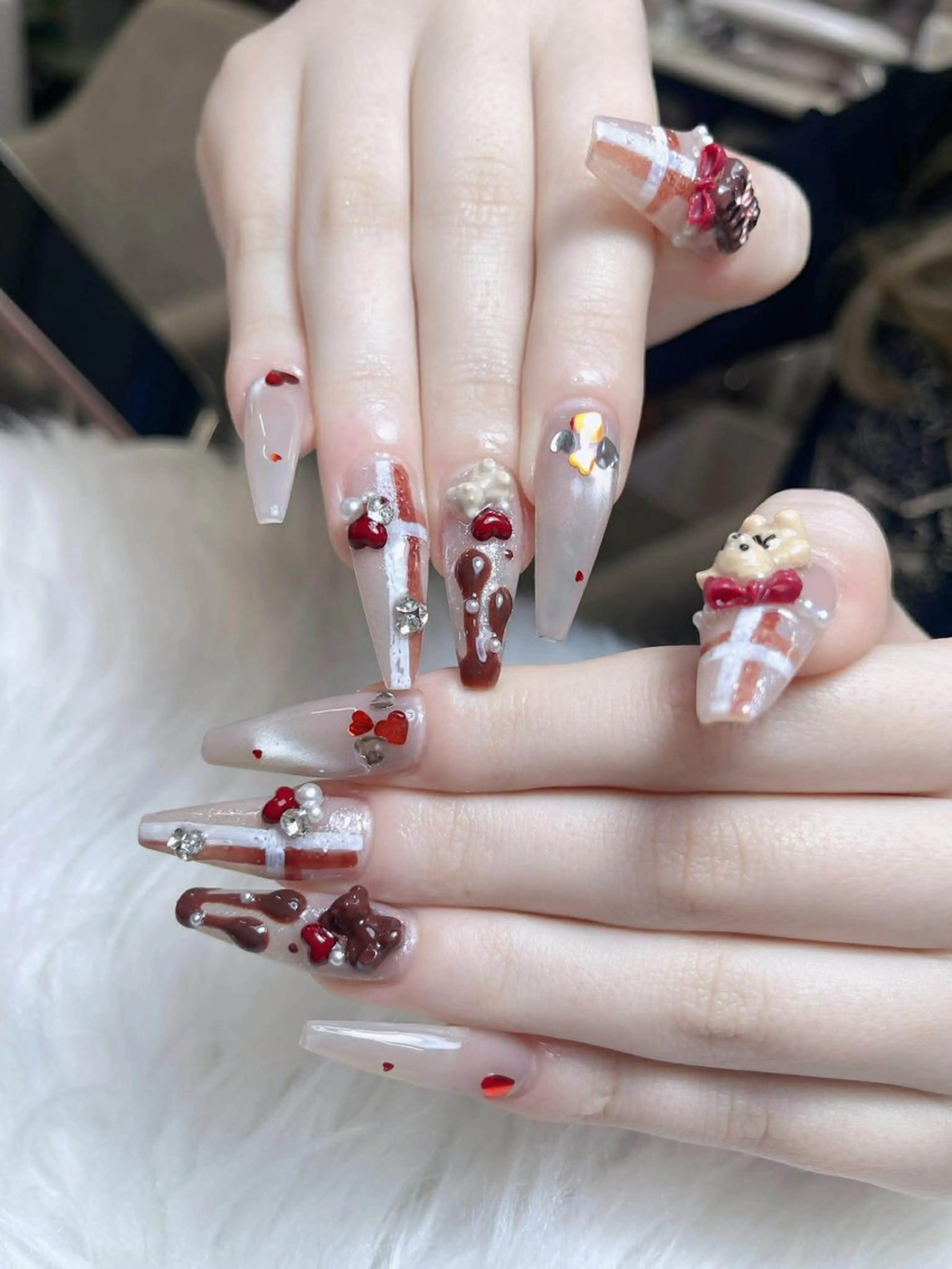 ネイル オーロラネイル チークネイル フットネイル フレンチネイル 韓国ネイル ハンドネイル Lumi Nailのネイルデザイン