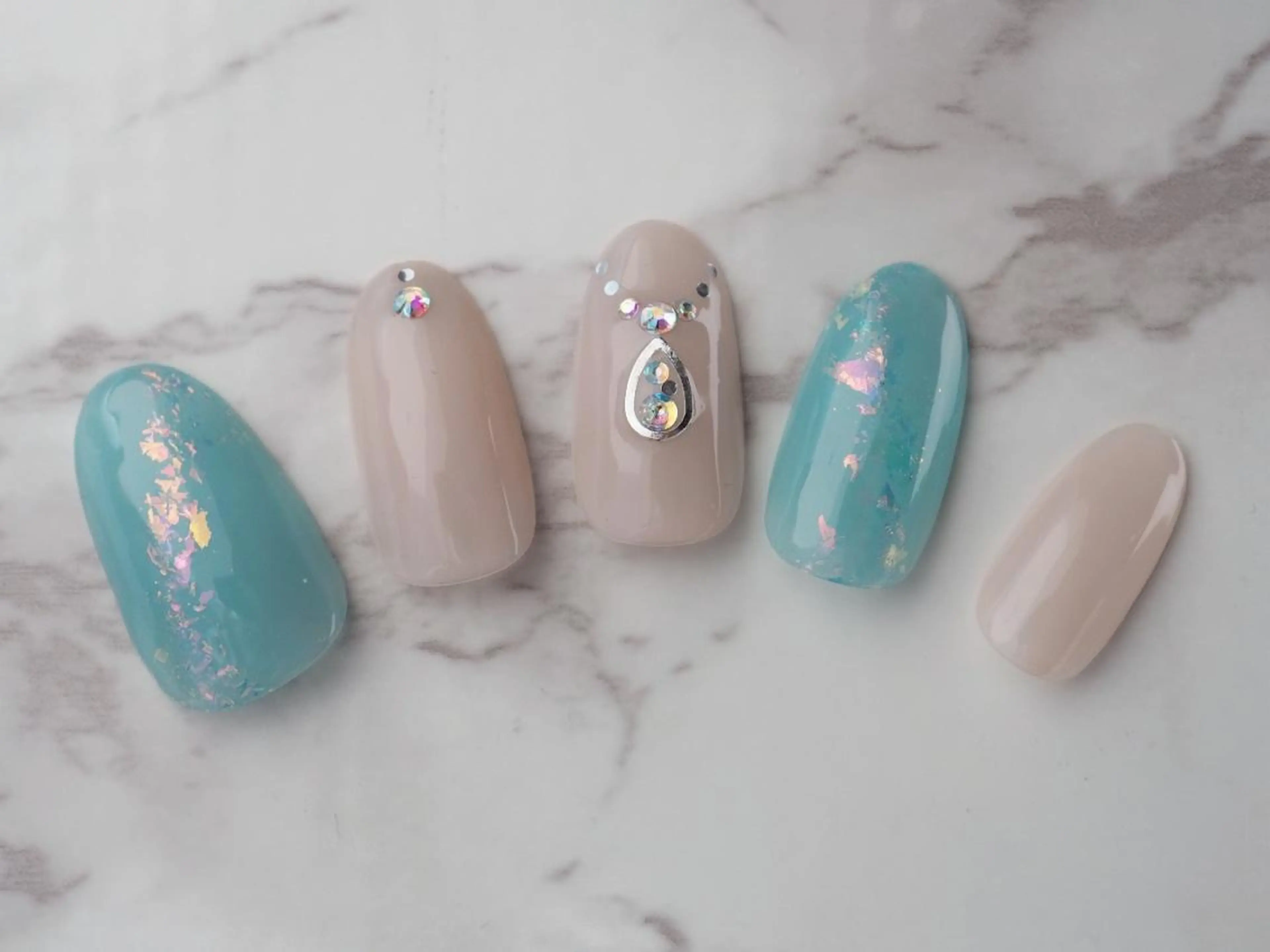 ネイル トップネイリスト Ribbon立川店のネイルデザイン