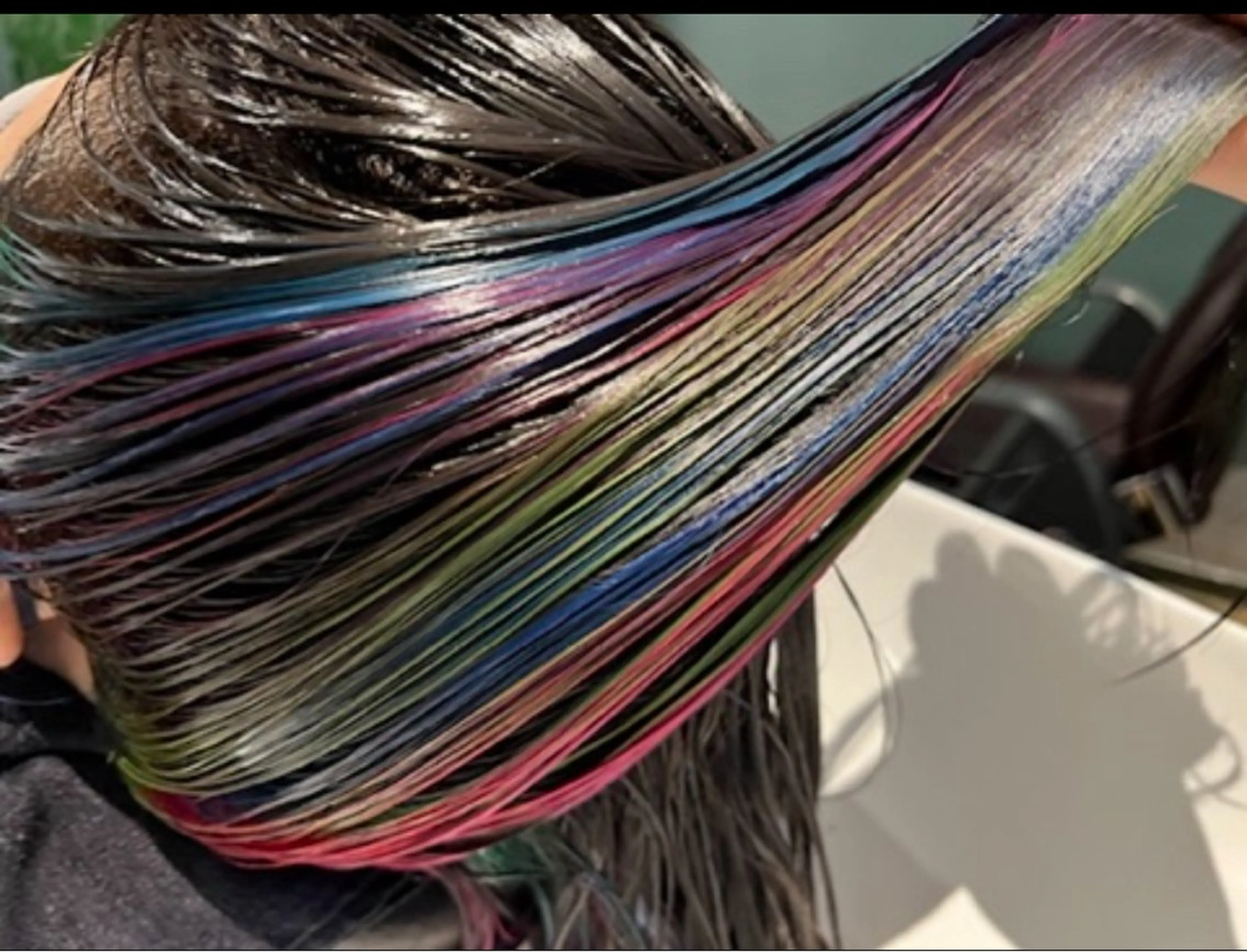 カラー 秋山 和己のヘアスタイル